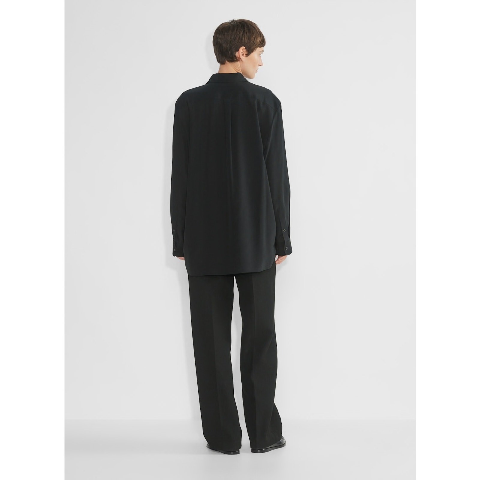 Aritzia Babaton Casting Silk Shirt – Black – Small