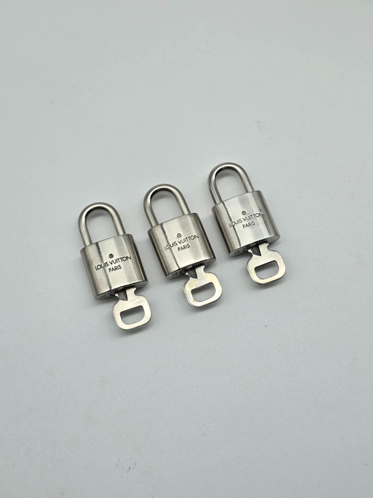 Authentic 1 Louis Vuitton Silver Padlock Lock & 1 Key LV Bag Luggage Accessory