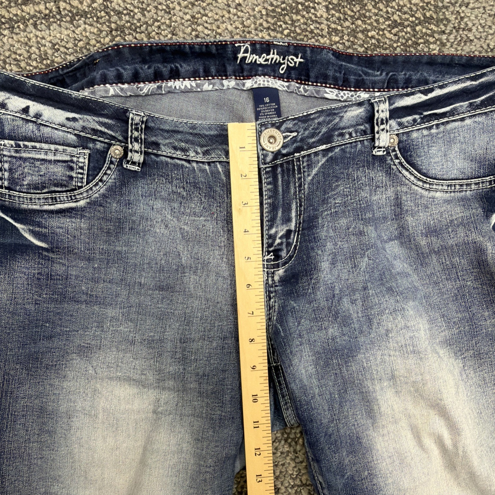 Amethyst Jeans Womens Size 16 Blue Taper Stretch Denim Embroidered Pockets