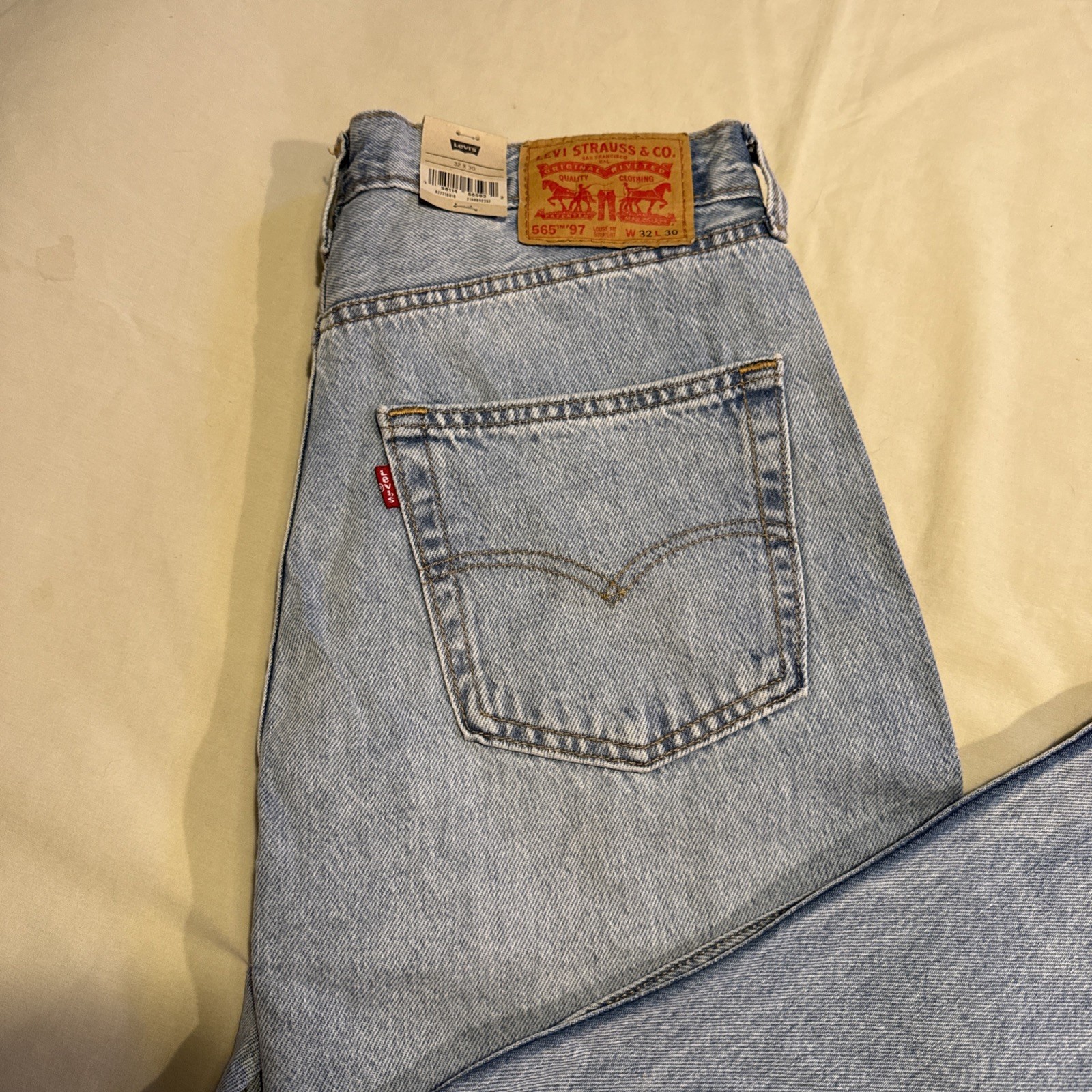 Levi’s 565 Jeans Mens 32×30 Light Blue Wash Loose Straight 97 Denim Fit