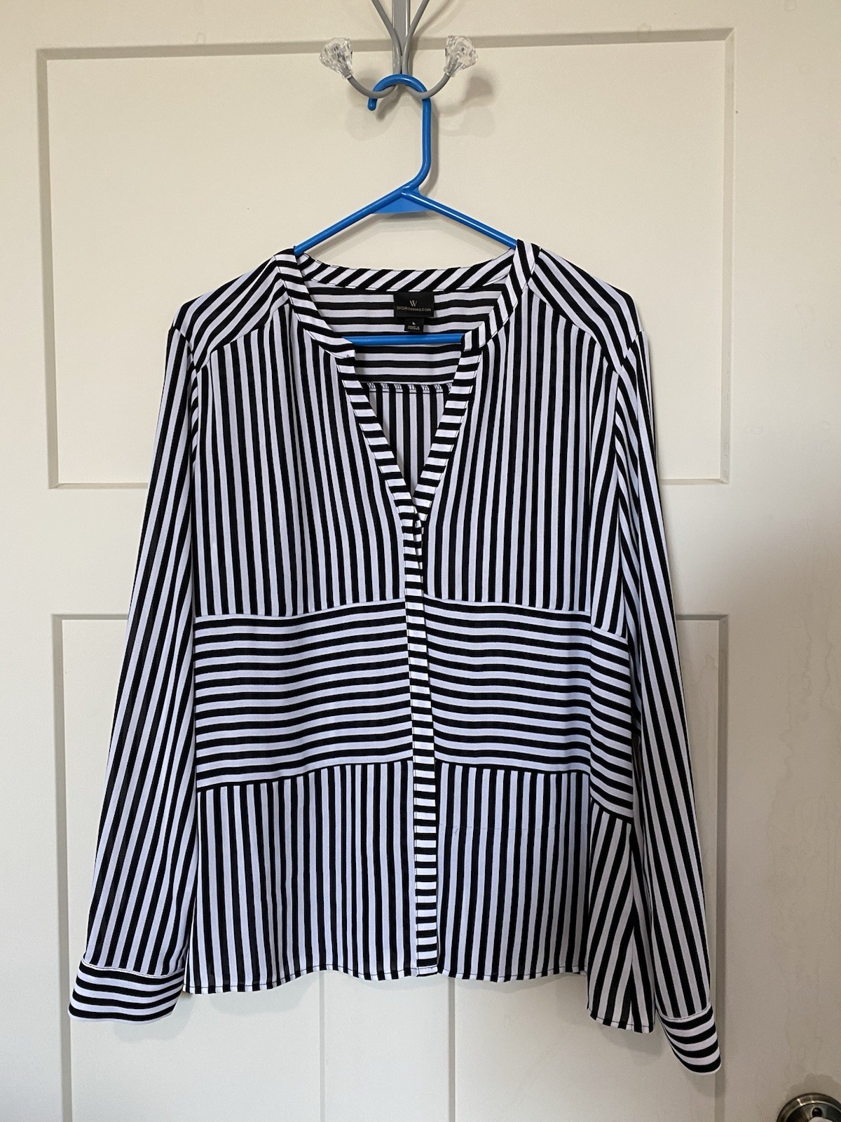 Worthington Women’s Black and White Striped Blouse Size Large