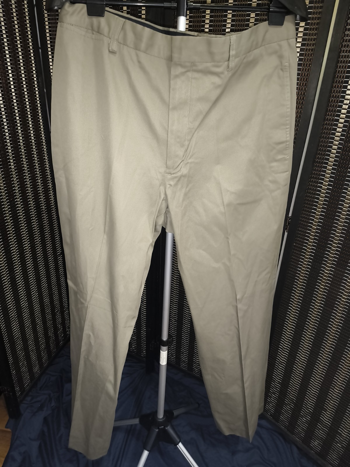 Banana Republic Emerson Khaki Pants 36 x 34 Taupe