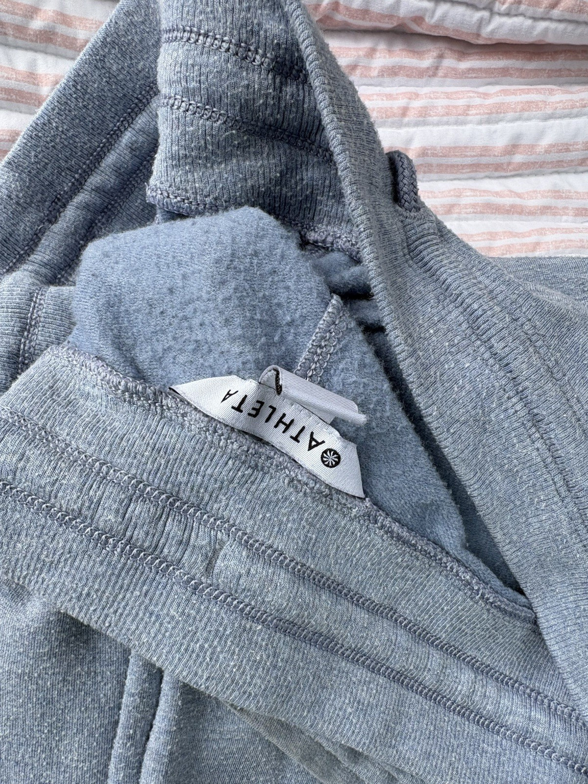 Athleta Women’s Gray Fleece Sweatpants XS Pull-On Tapered 27″ Inseam