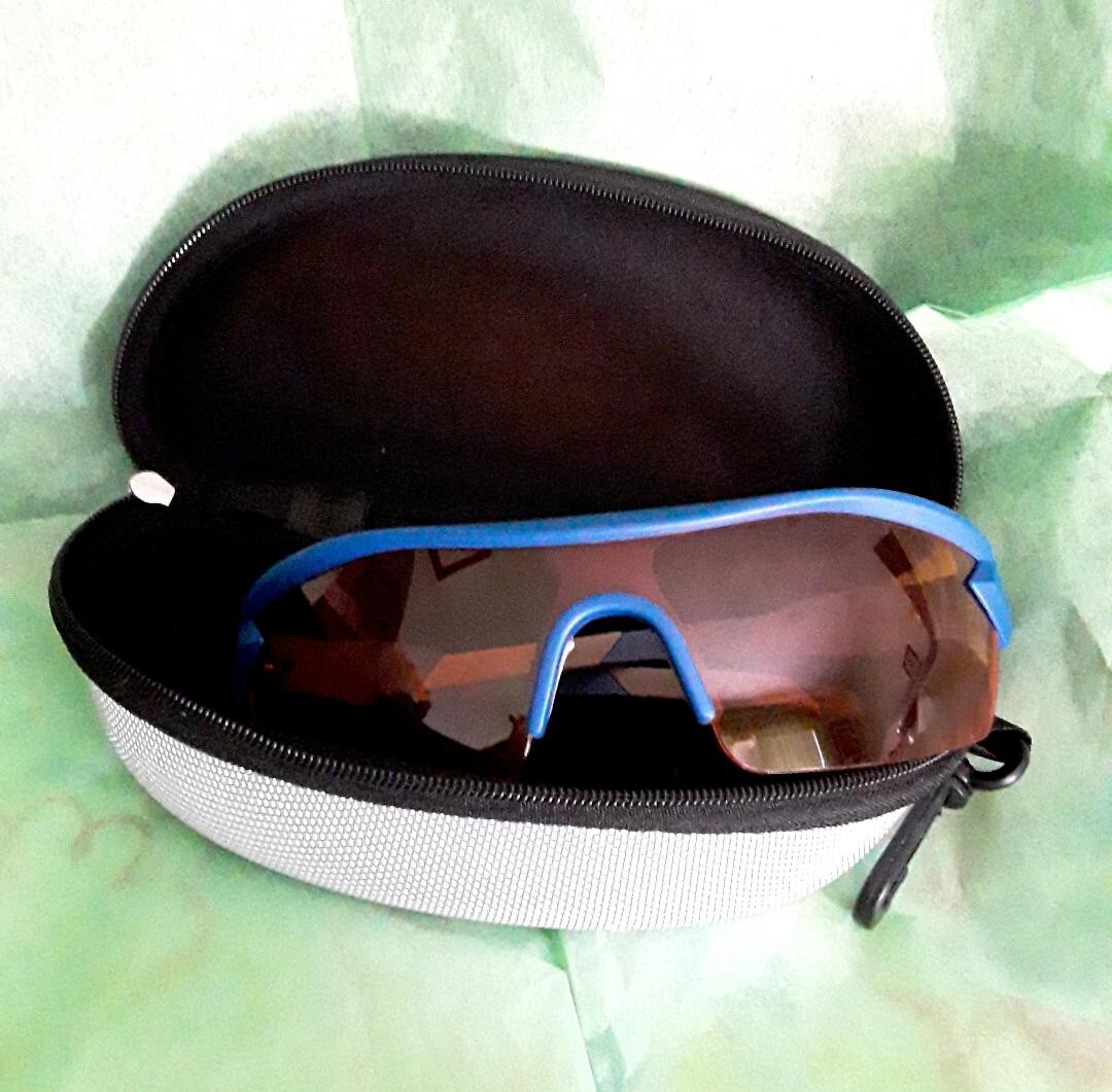 (1) Pair BATTLEVISION STORM & CASE ~ Glare-Reduction Glasses by Bulbhead