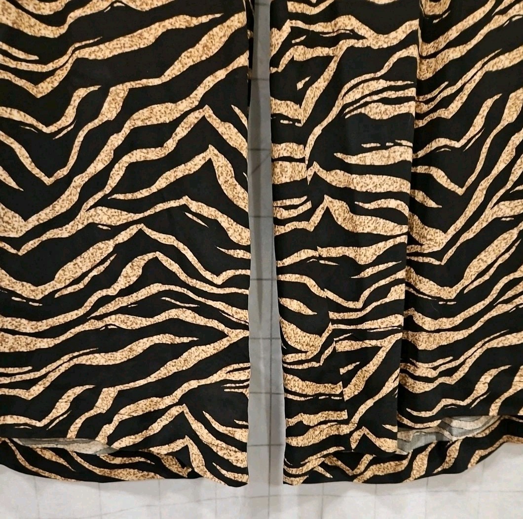 NEW Torrid Wave Tiger Print Wide Leg, Flowy Comfort Womens Sz OR Pull on Pants