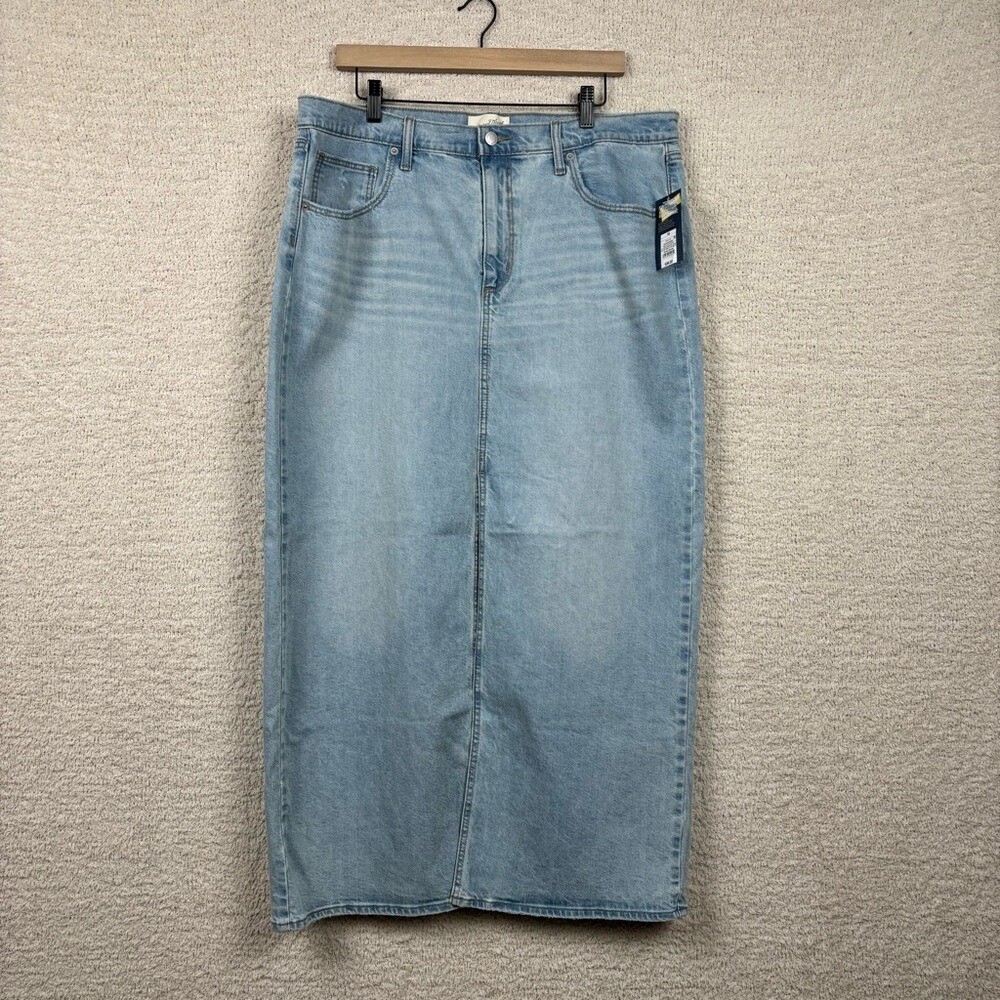 Universal Thread Skirt Womens 16 Blue Denim Medium Wash Front Slit Whiskered
