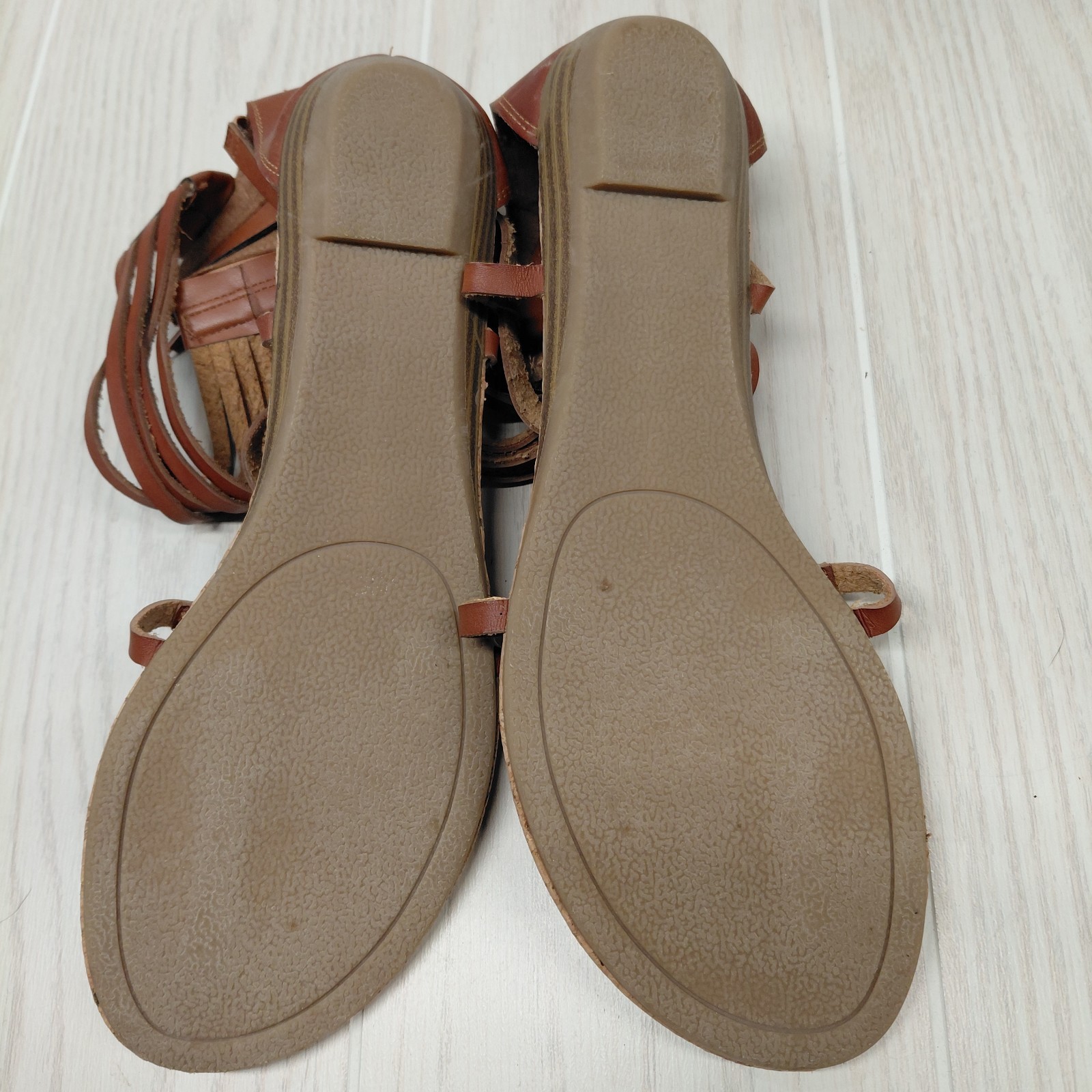 Rampage Women Leather Gladiator Ankle Strap Sandals Tan 9.5 Flat Sandal Festival