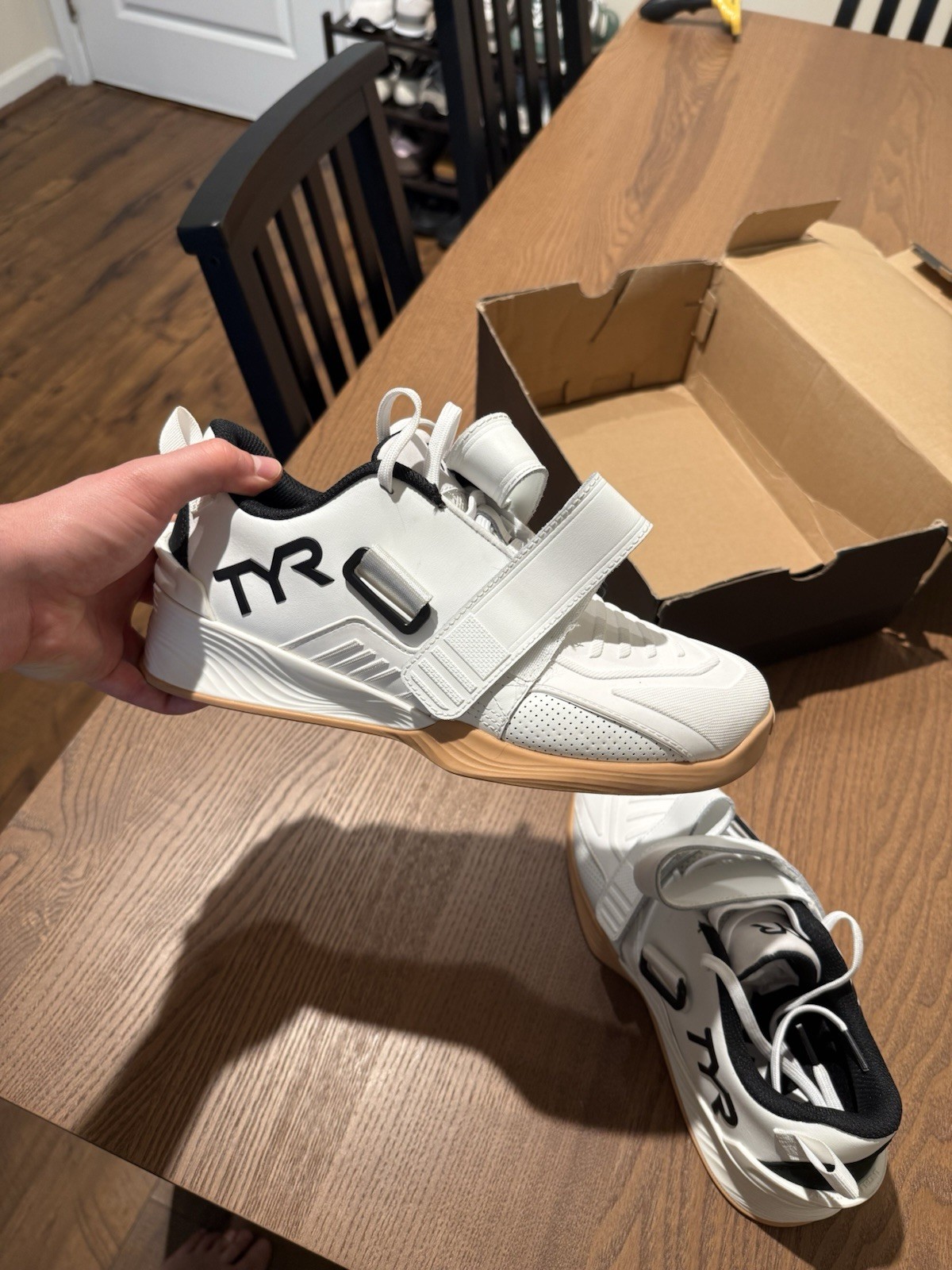 TYR L-2 LIFTER – White – Size M8 W9.5
