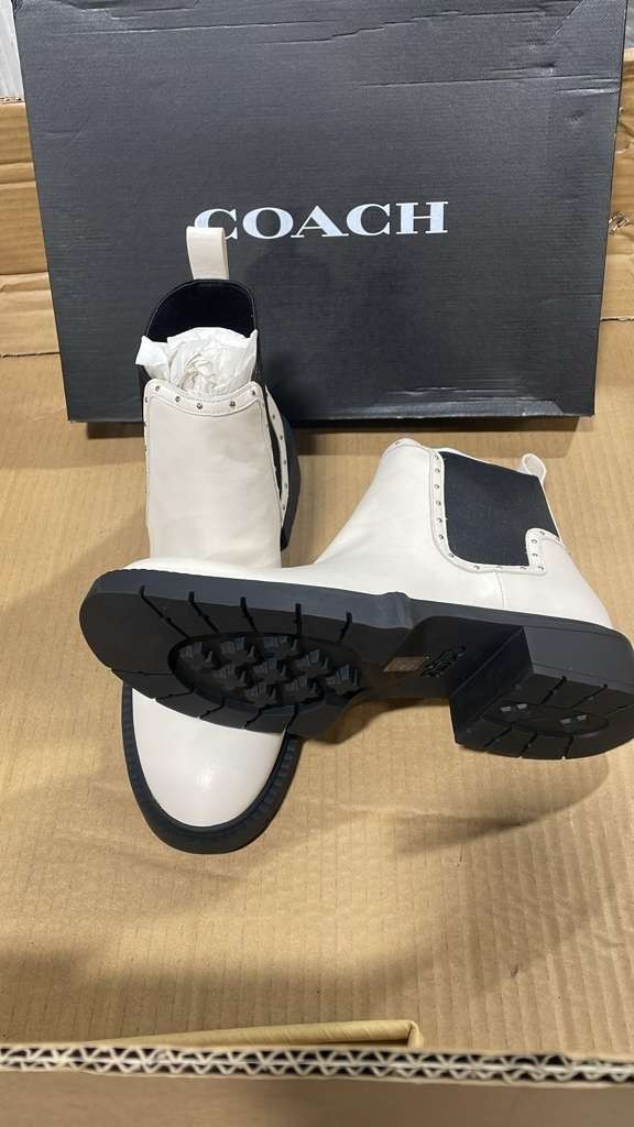 Coach C5773 Women’s Lory Bootie Shoe boots Size 8 B see pictures