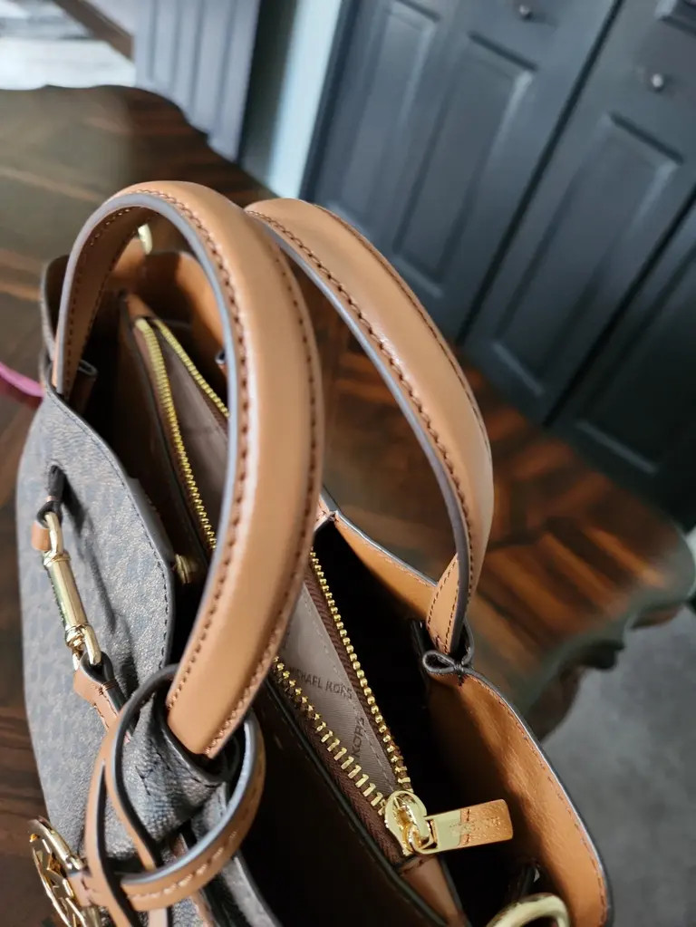 NEW Authentic Michael Kors Carson Brown Satchel Designer Handbags Luxury Purse