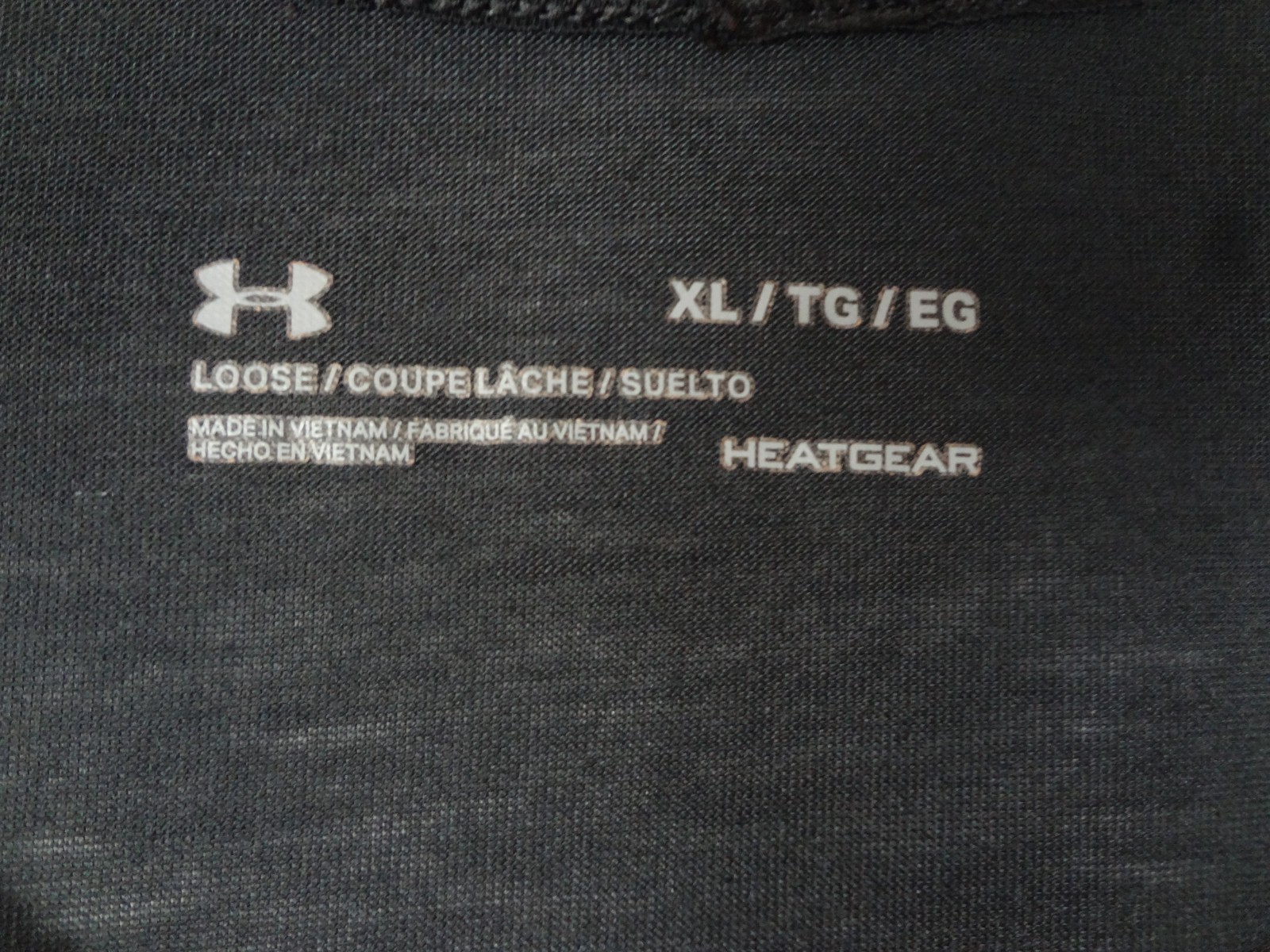 UNDER ARMOUR BLACK W/GRAY CAMO ATHETIC LOOSE FIT XL T-SHIRT L161