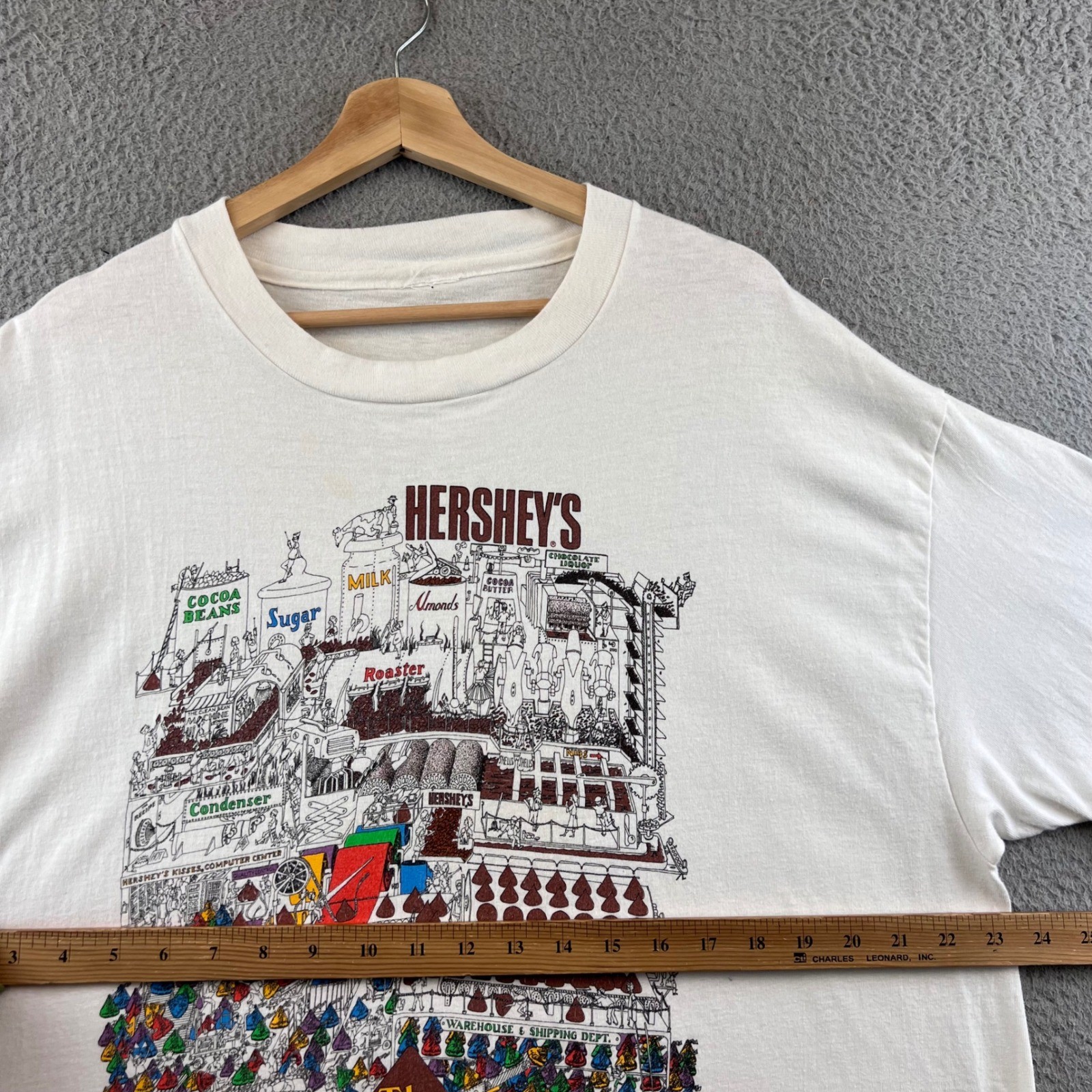 Vintage 1991 Hersheys Chocolate Factory Graphic Print T-Shirt XL