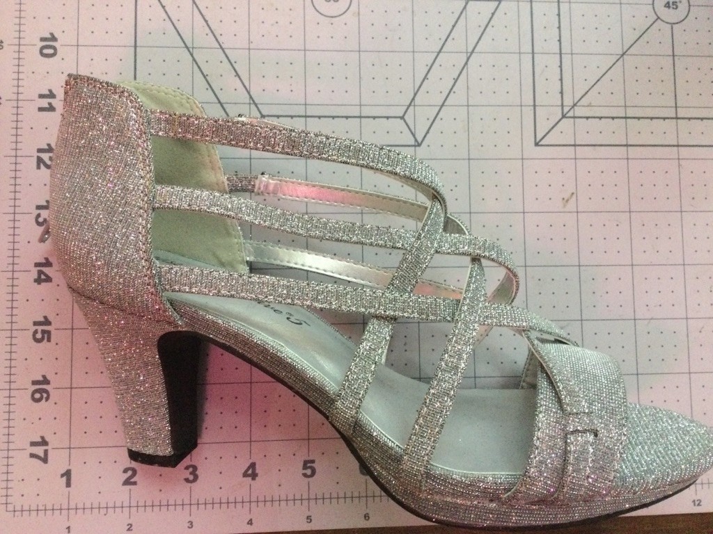 Women’s Easy Street Silver Glitter Strappy Heels Size 9.5