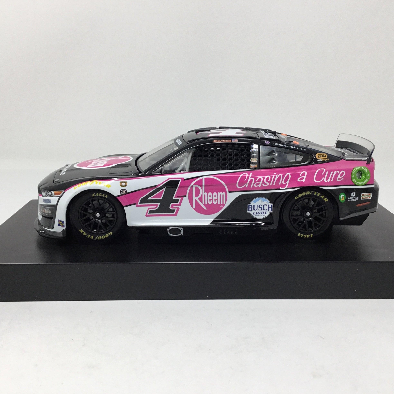 Kevin Harvick 2022 Rheem Chasing a Cure 1:24 Diecast
