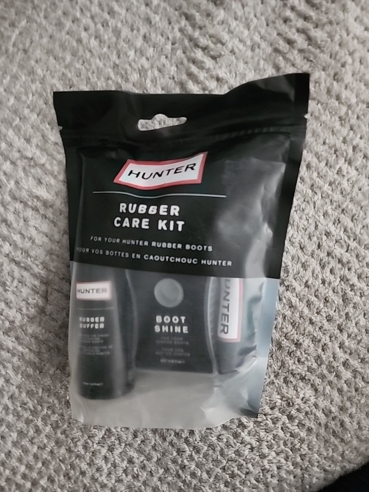 HUNTER RUBBER CARE KIT FOR YOUR HUNTER RUBBER BOOT AND SHOE CARE