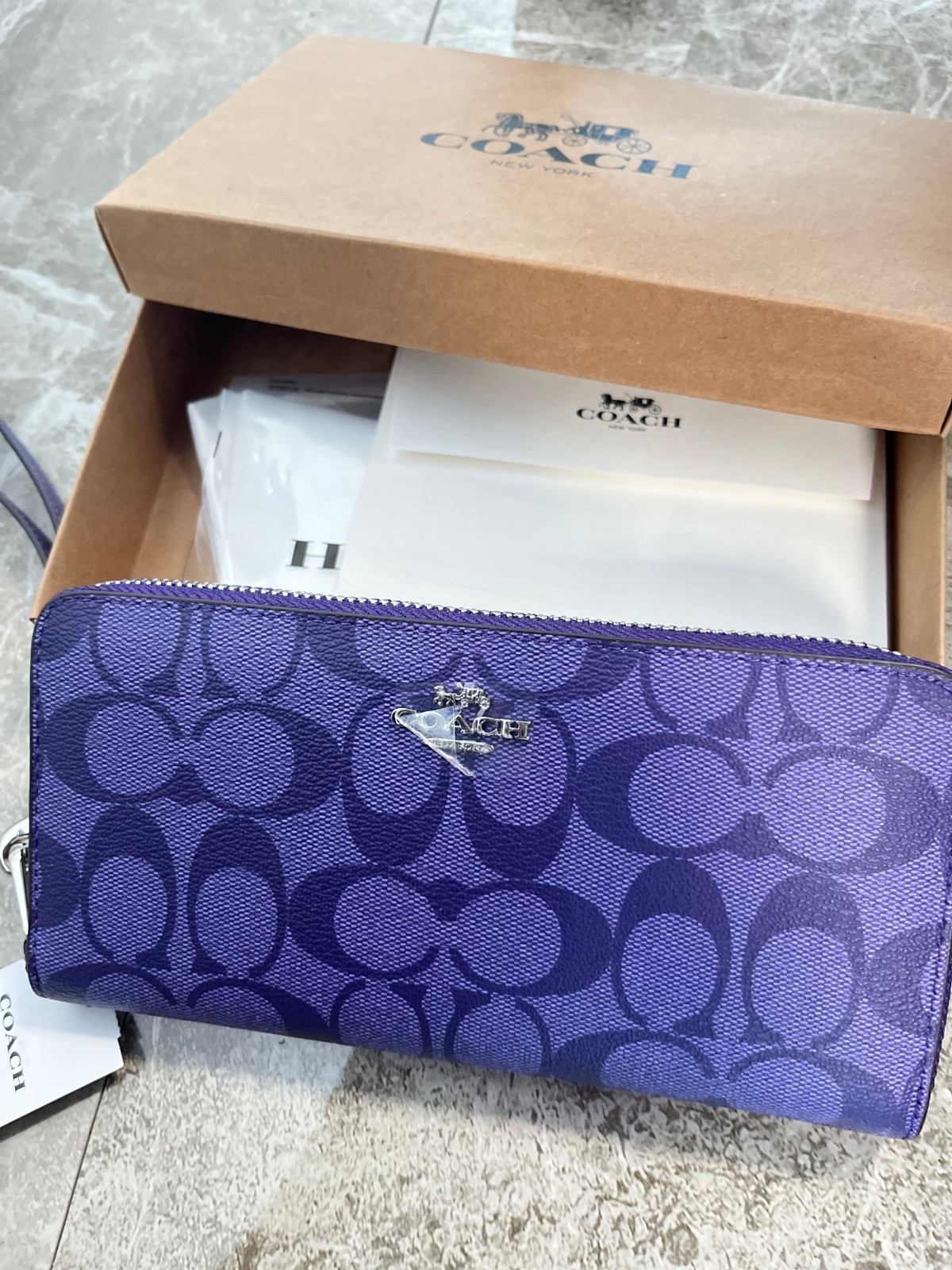 COACH Long Round Zip Wallet with Strap Purple Signature C4452 outlet With Box