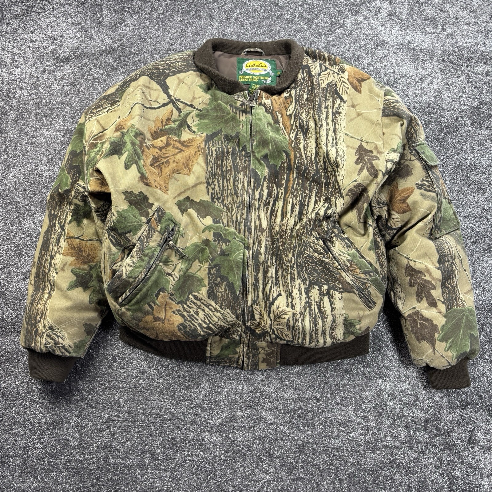 Cabela’s Premier Northern Goose Down Hunting Puffer Jacket Large RealTree Camo