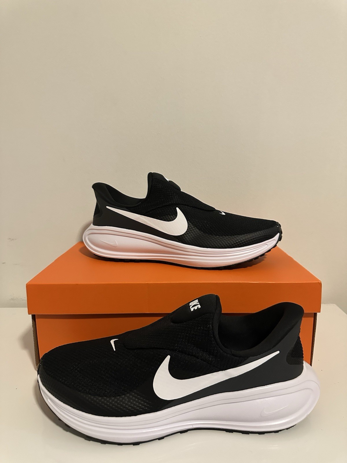 Size 12 Nike Revolution 8 EO Extra Wide Black White Mens Running Shoe II5167 001