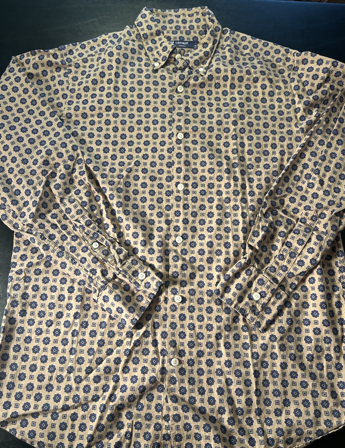 Cremieux Classics Men’s M Beige/Blue Geometric Long Sleeve Button-Down Shirt