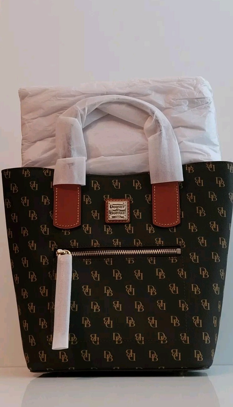 Dooney & Bourke Gretta Brinley BROWN TMORO H 9″ x W 5.25″ x L 12.75″ New Handbag