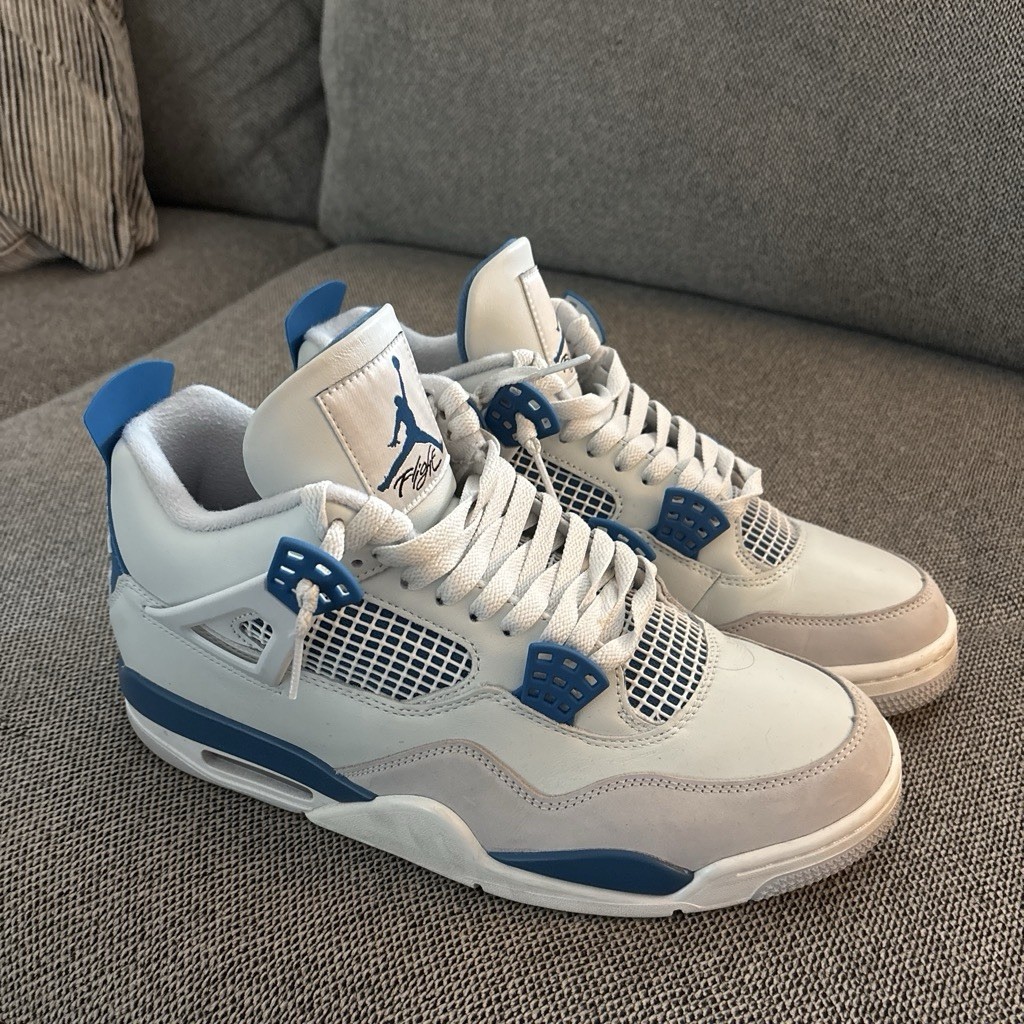 Size 11Jordan Air Jordan 4 Retro 2024 Military Blue Off-White FV5029-141 Sneaker