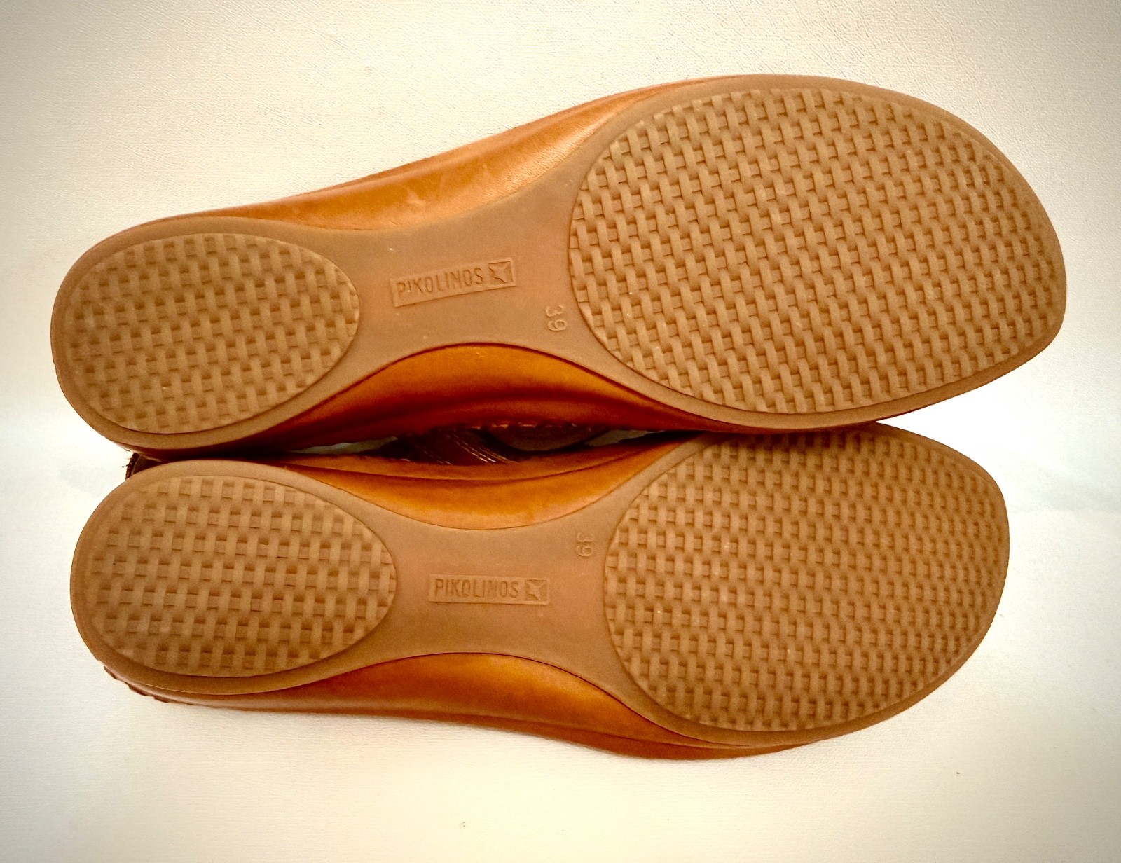 NWOB * Pikolinos Cadaqués Flat Closed Toe Buckle Heel Strap Sandals 39 / 8.5