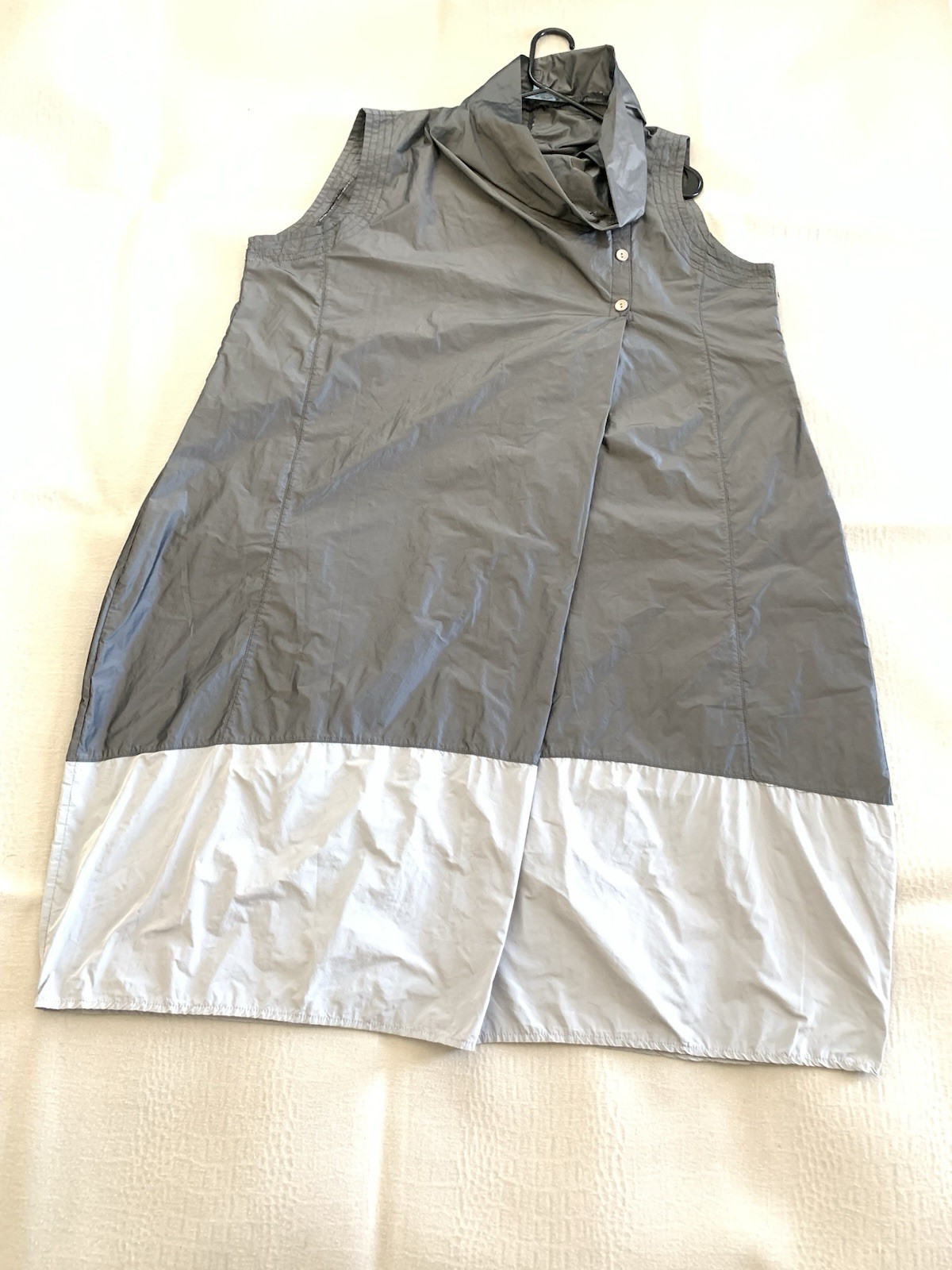 Luukaa Anthracite Taffeta Parachute dress Size 7 Draped Unfinished Collar Design