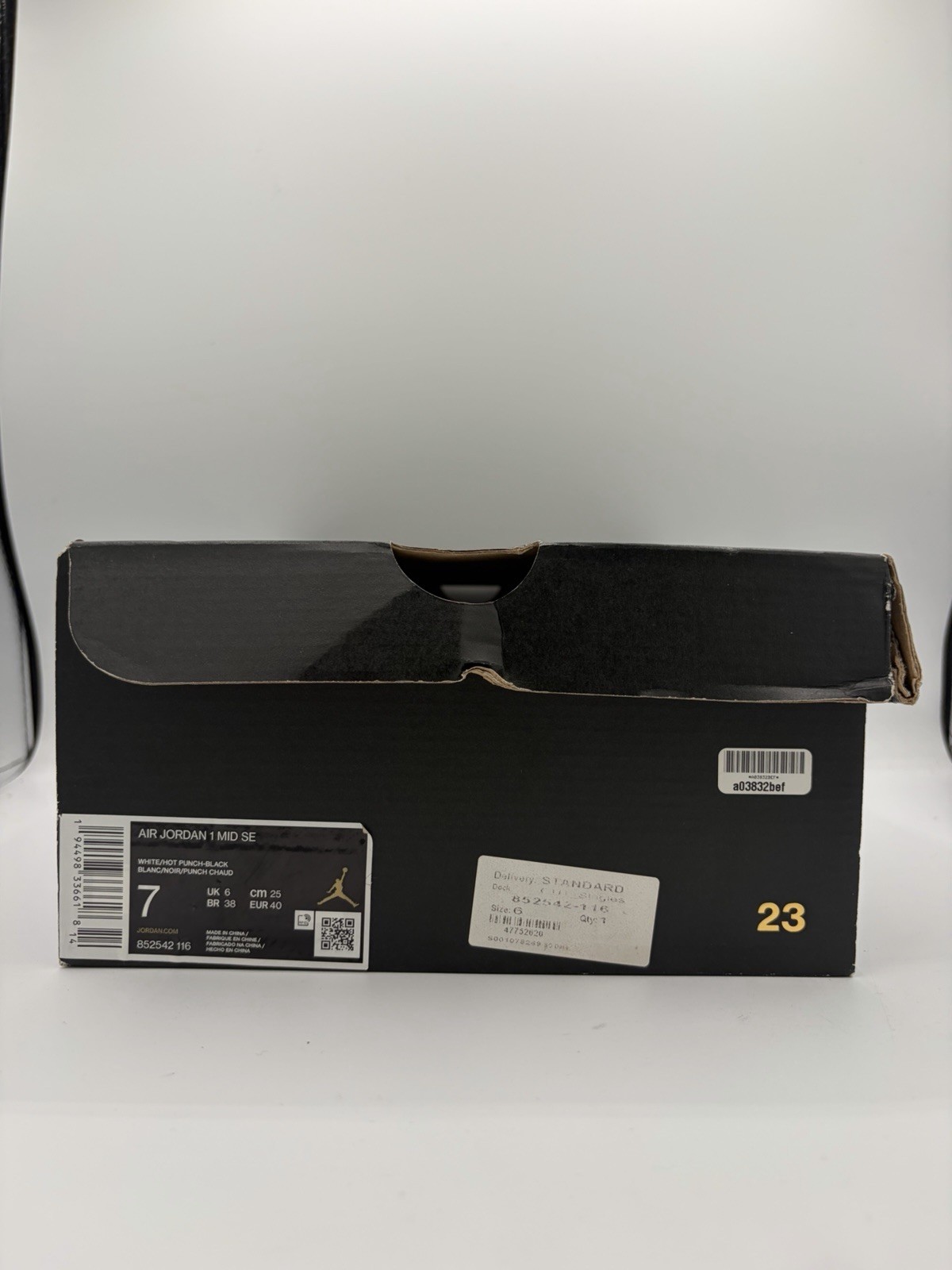 Air Jordan 1 Mid SE South Beach Black/White/Green/Pink 852542-116 Size 7M Used