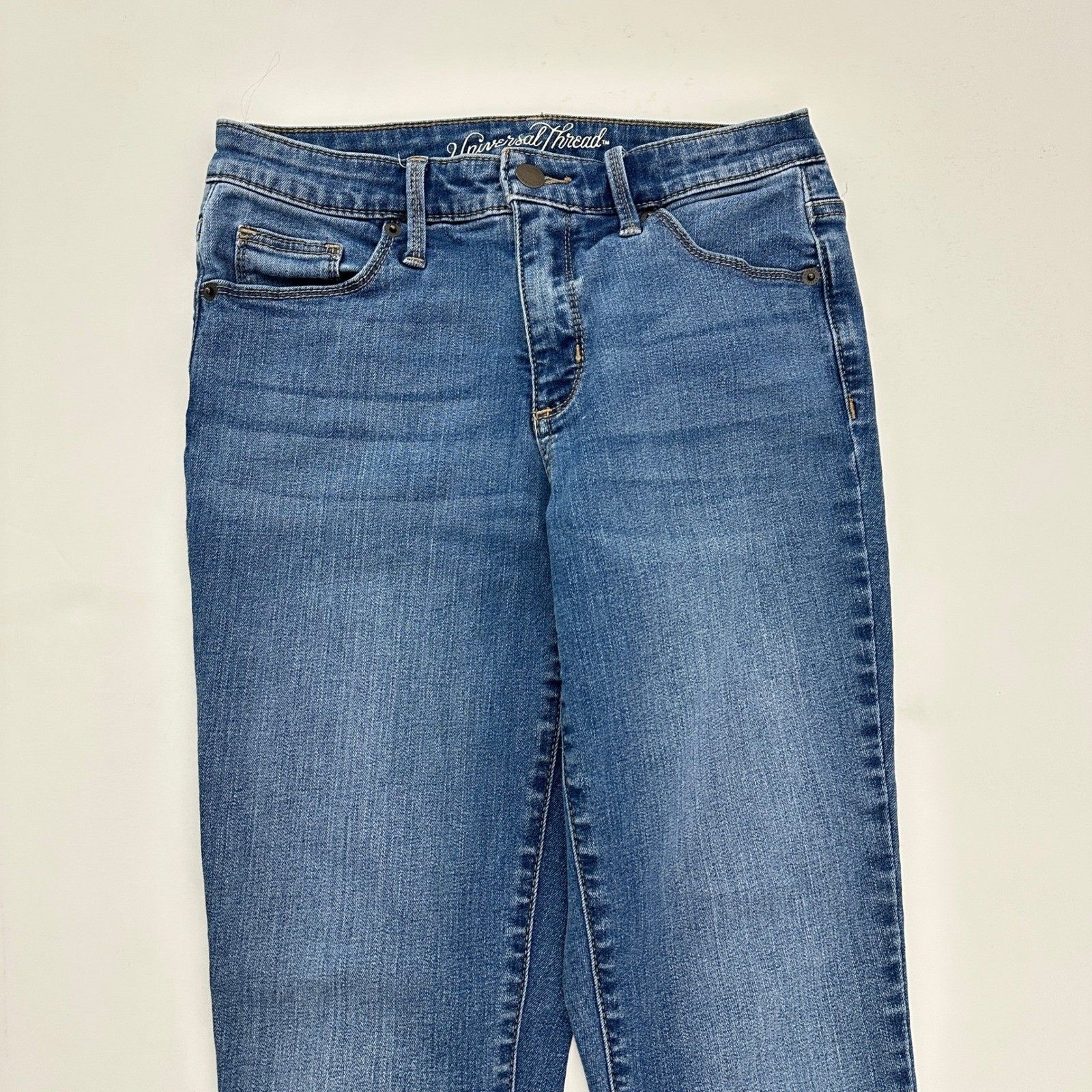 Universal Thread High Rise Skinny Jeans Medium Wash Blue Denim Womens Size 2/26R