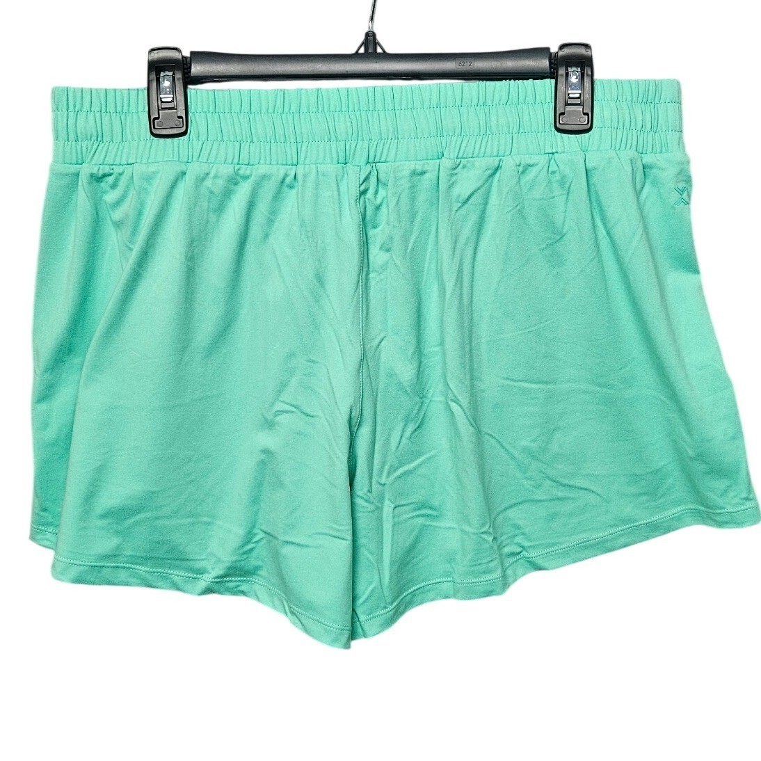 Xersion Womens Spearmint Ice Green Athletic Shorts Size M 4 Inch Inseam Pockets