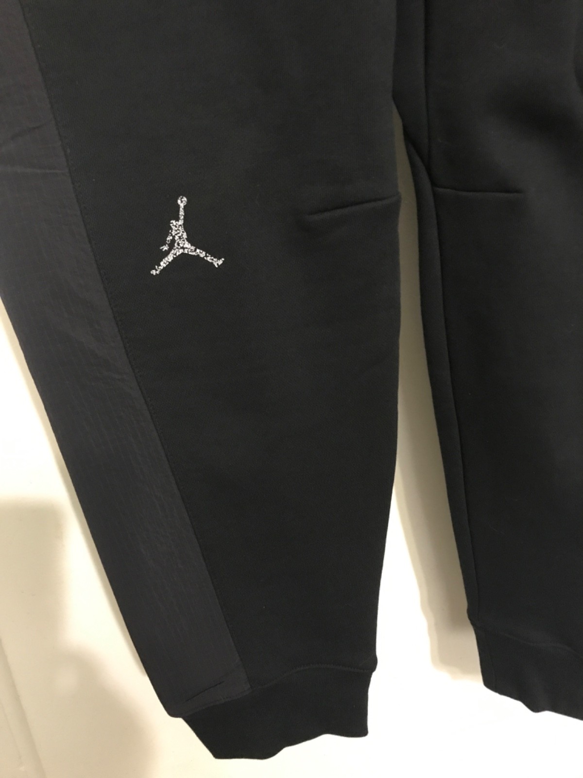 Air Jordan 23 Engineered Sweatpants Black White DJ 0180 010 Men’s Lge( Slim Fit)