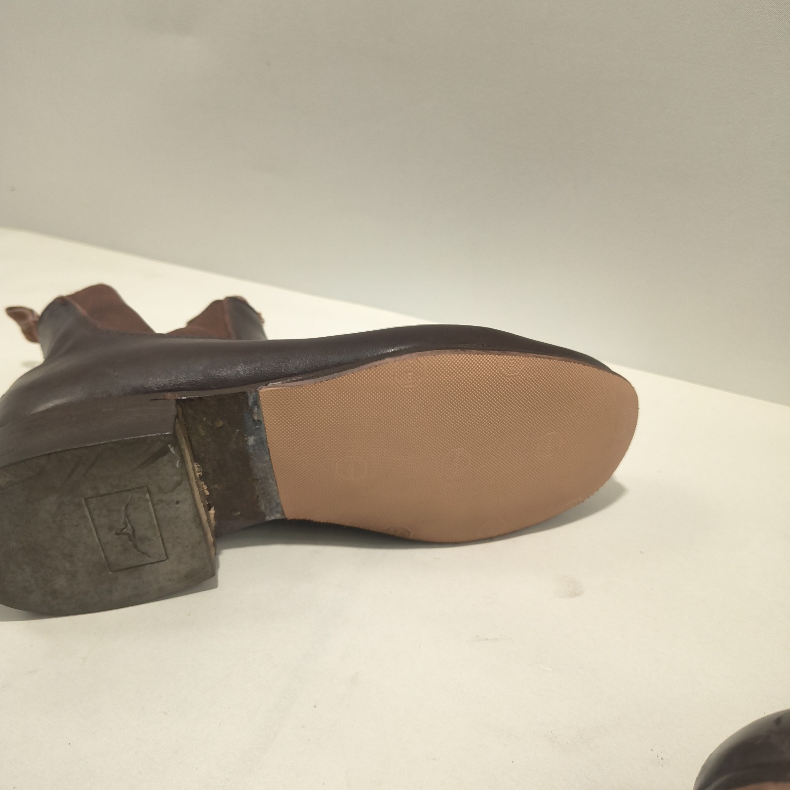 R.M. Williams Comfort Craftsman Boots – Brown Leather – Size 5 G WF