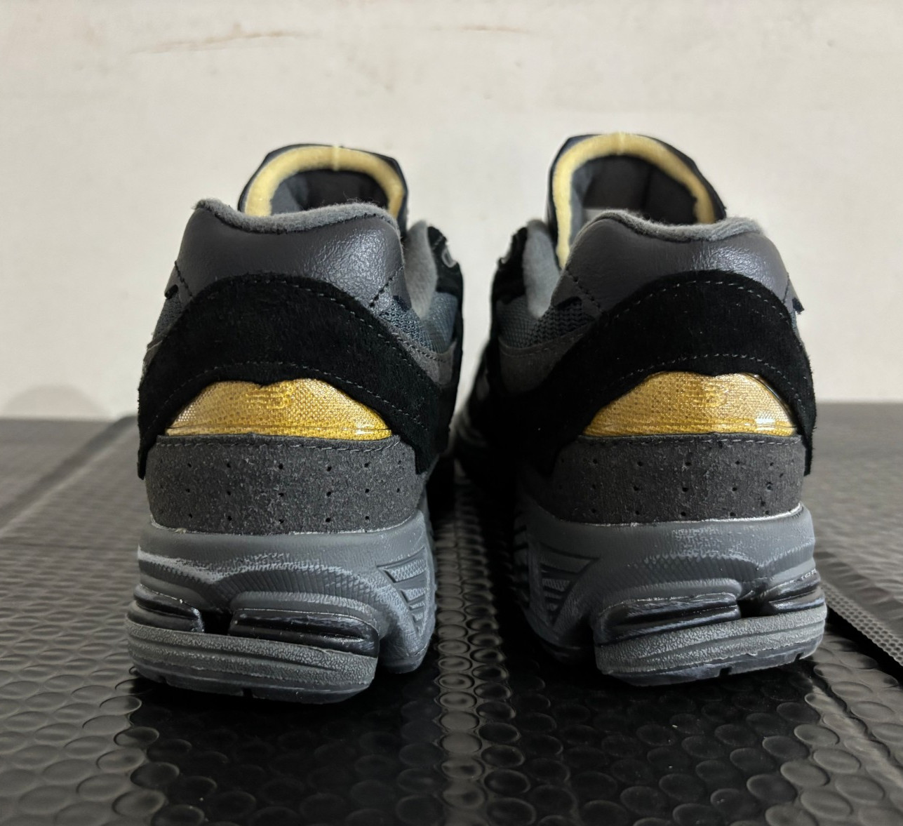 New Balance 2002R Protection Pack – Phantom M2002RDB US Size 10 No Box