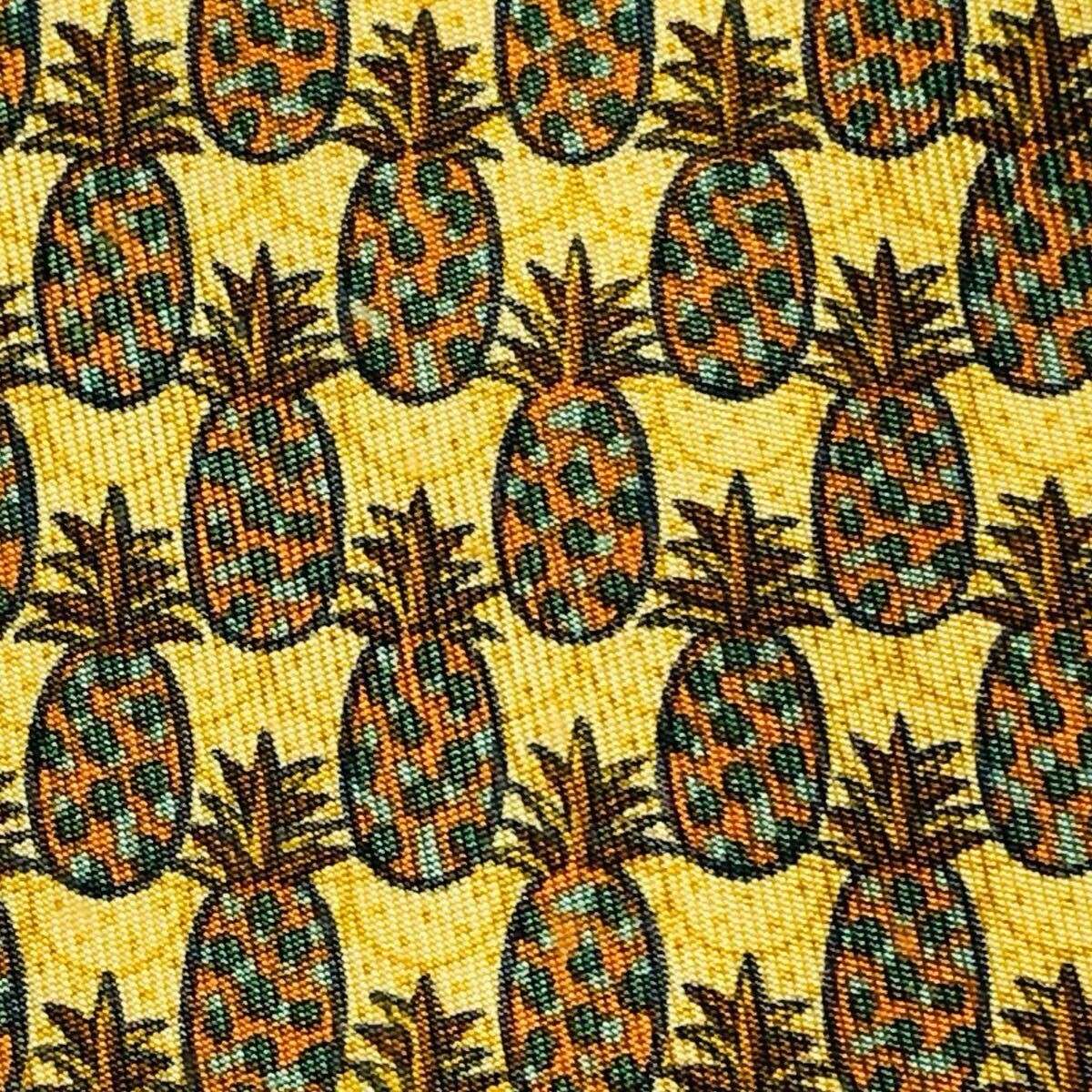 Excellent condition HERMES Tie Pineapple All over pattern 100 Silk Made in Franc