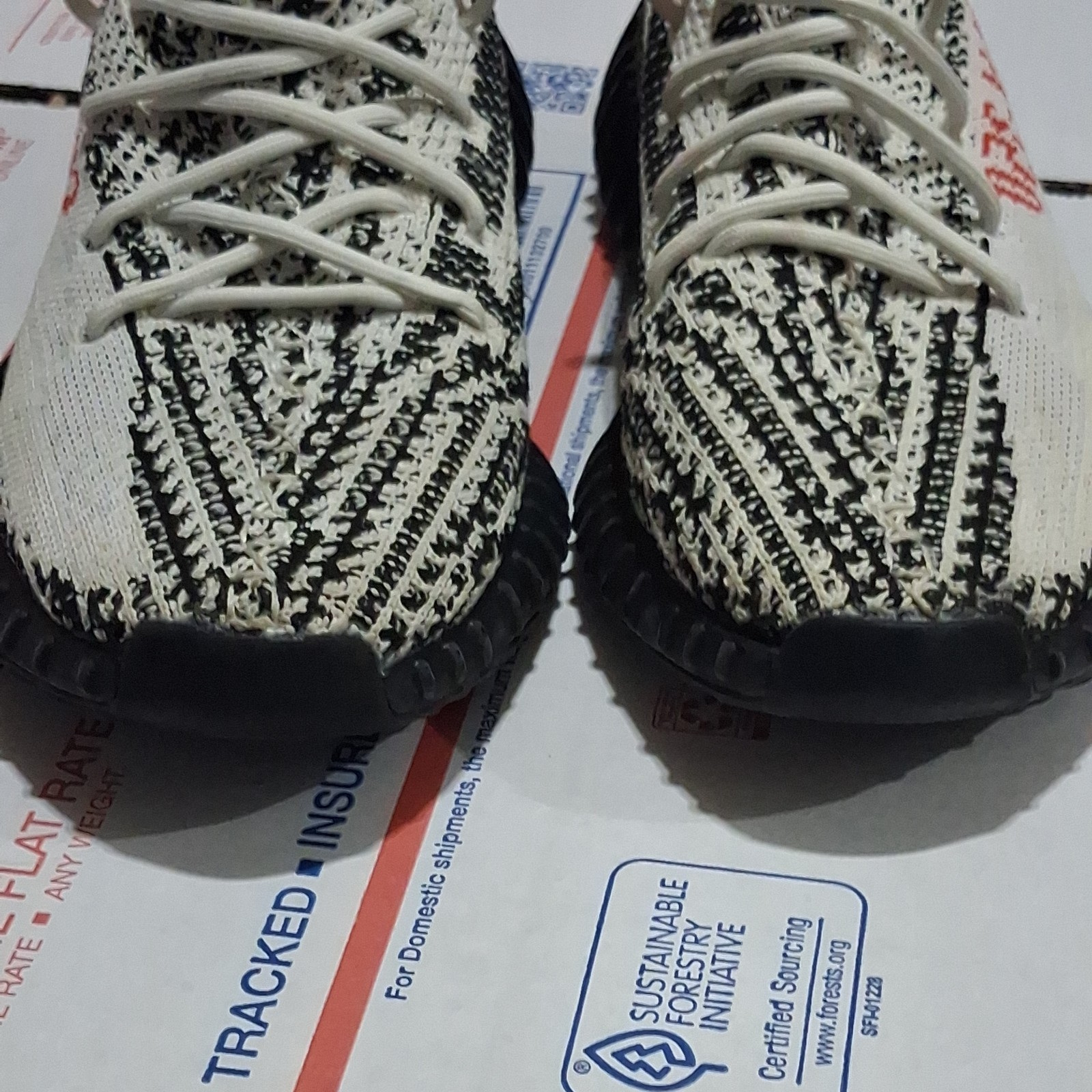 adidas Yeezy Boost 350 V2