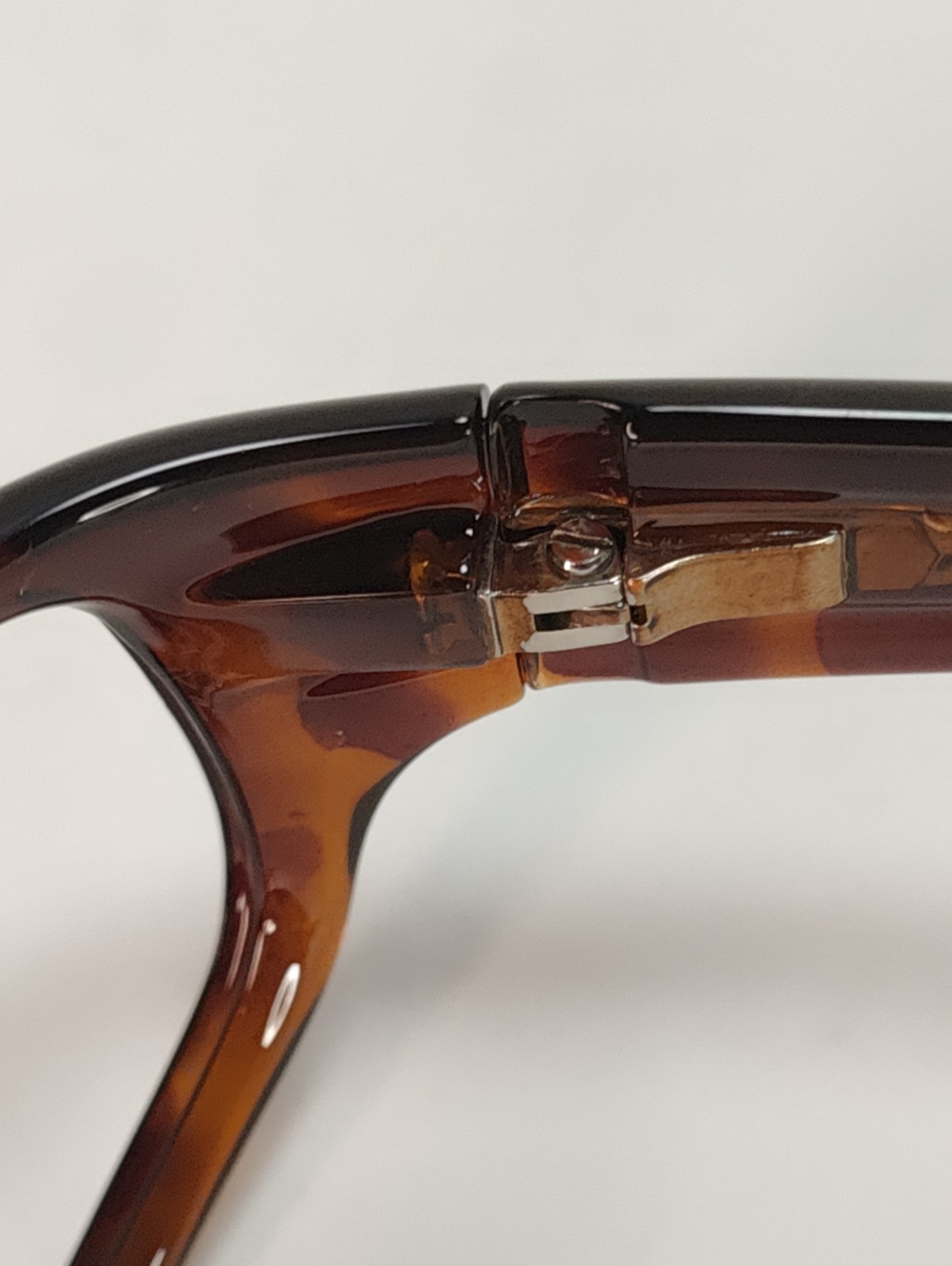 Maui Jim MJ-103-10 Stingray Wrap Sunglasses Frame Only Tortoise Italy