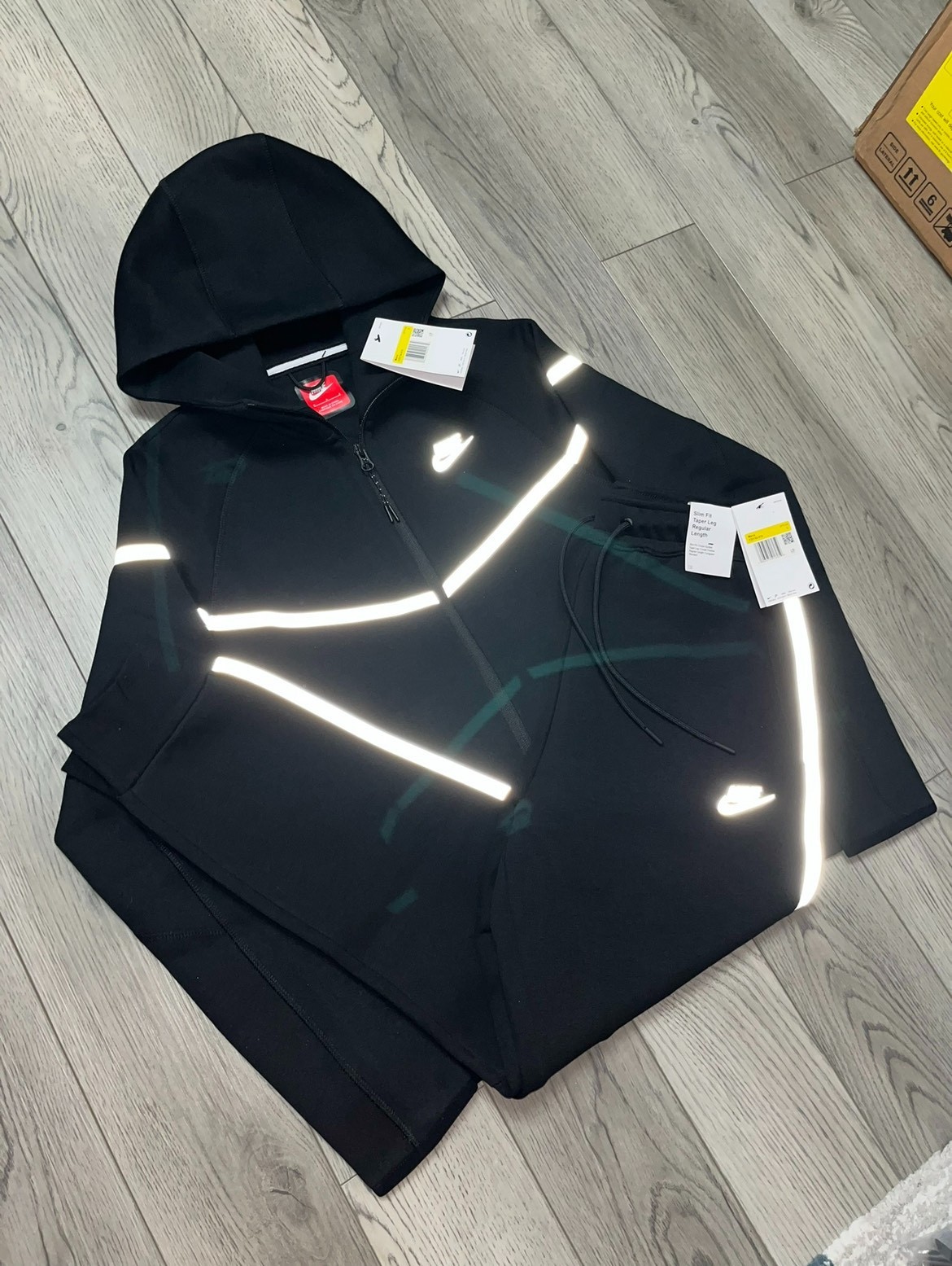 Size Medium – Nike Tech Black Reflective Full-Zip Hoodie & Joggers FREE SHIPPING