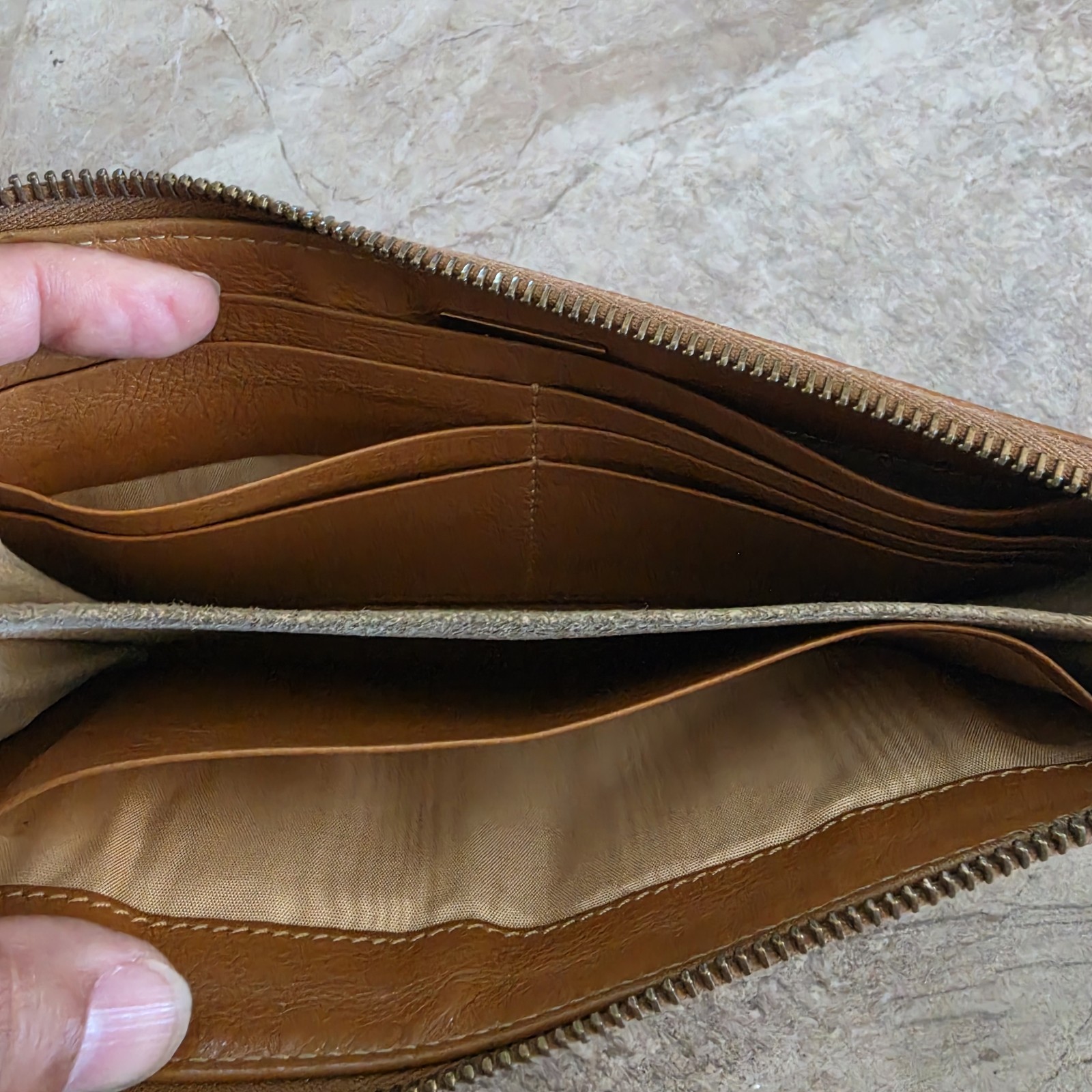 Mark Jacobs Vintage All Leather Double Push Lock Wallet