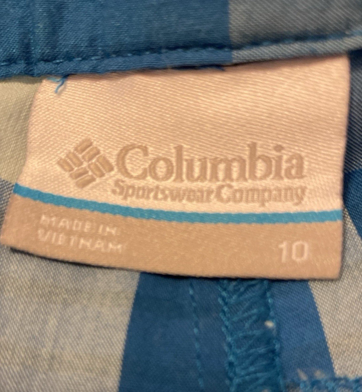 COLUMBIA Bermuda Shorts Women’s Sz 10 OMNI-wick Plaid Greens Yell Outdoor W 32”
