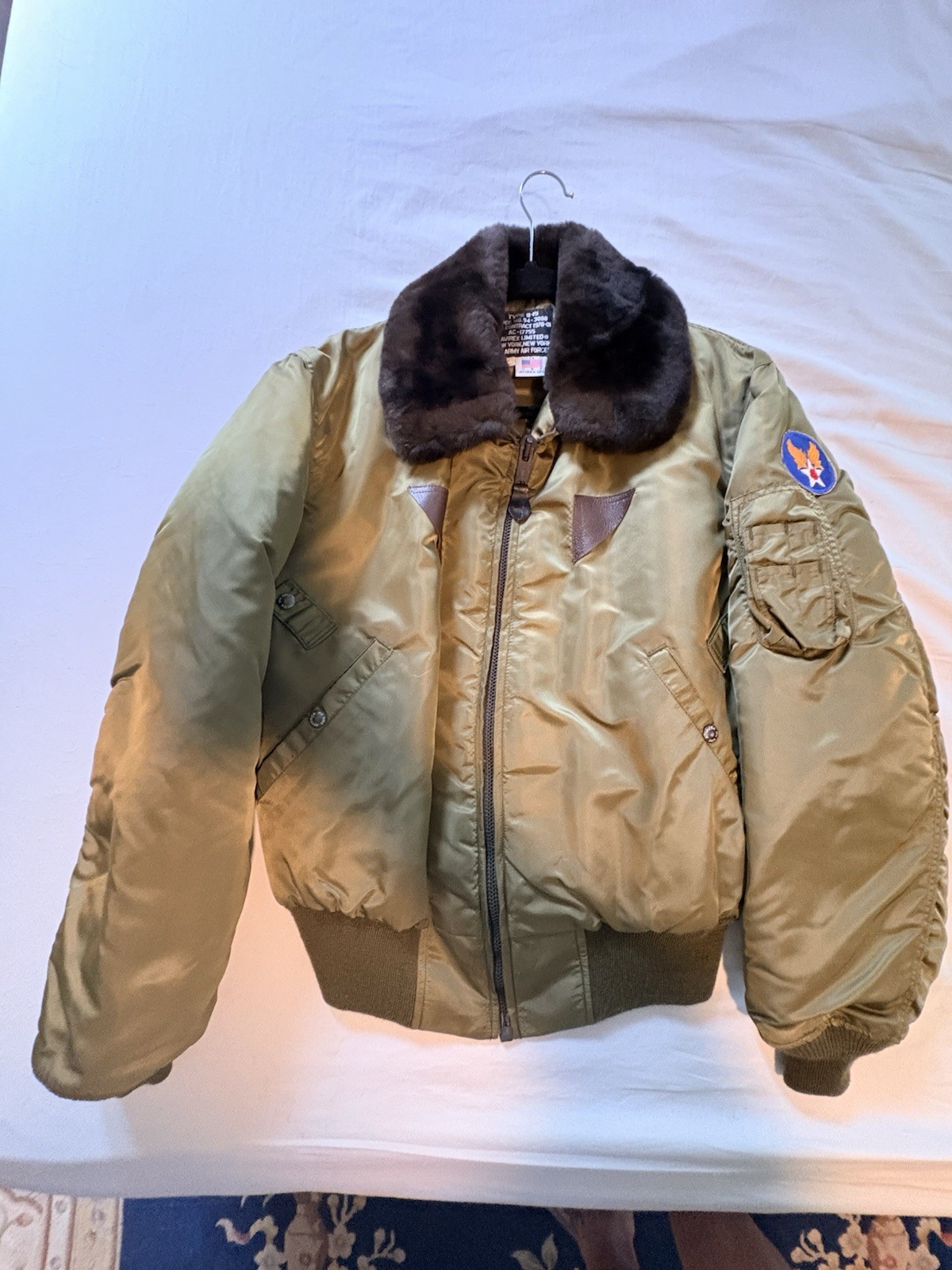 Avirex bomber jacket Size:L