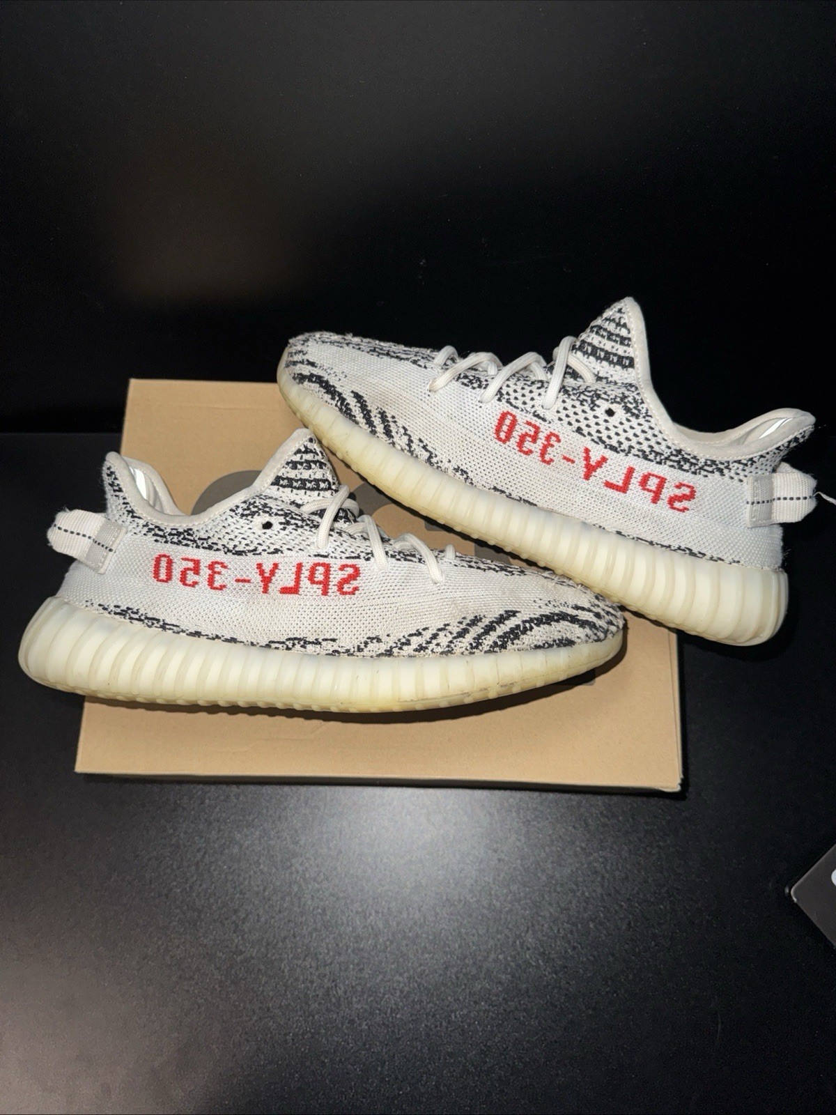 adidas Yeezy Boost 350 V2 Zebra Size 8 Pre-Owned With Box