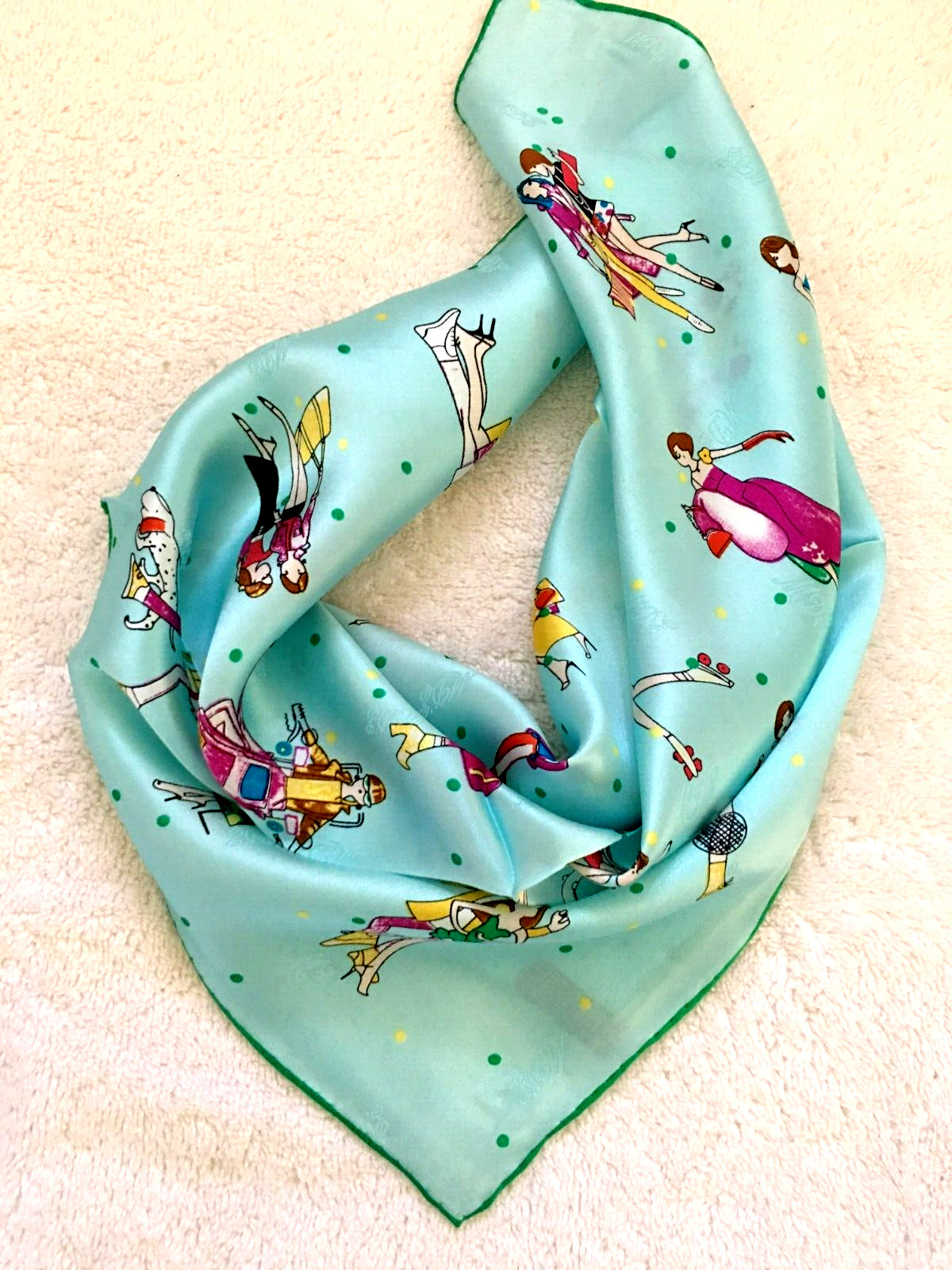 21″x21″ Miss Fashion Print Pure Mulberry Satin Silk 12momme Scarf (53x53cm)
