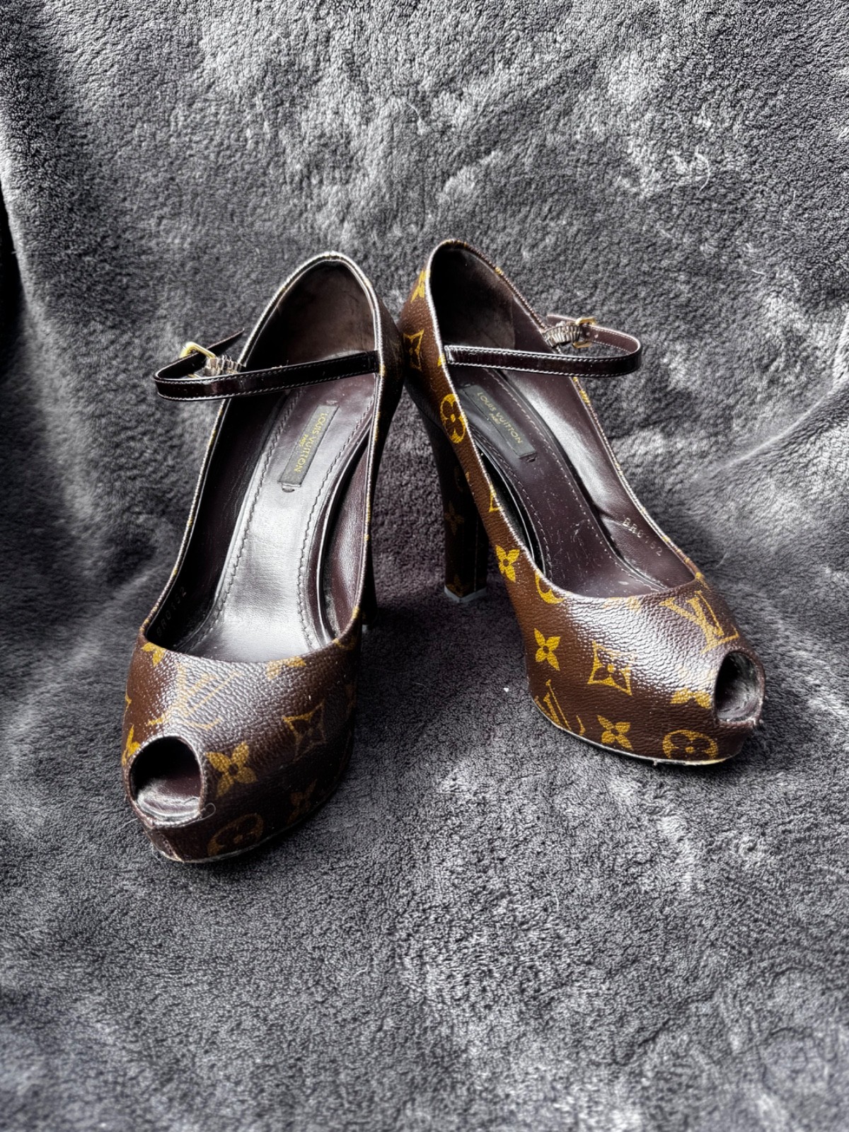 louis vuitton women shoes size 7