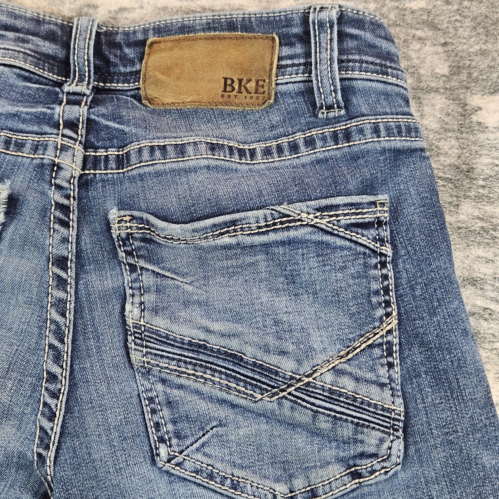 BKE Alec Jeans Mens 28×32 Blue Straight Medium Wash Denim Low Rise Whiskers