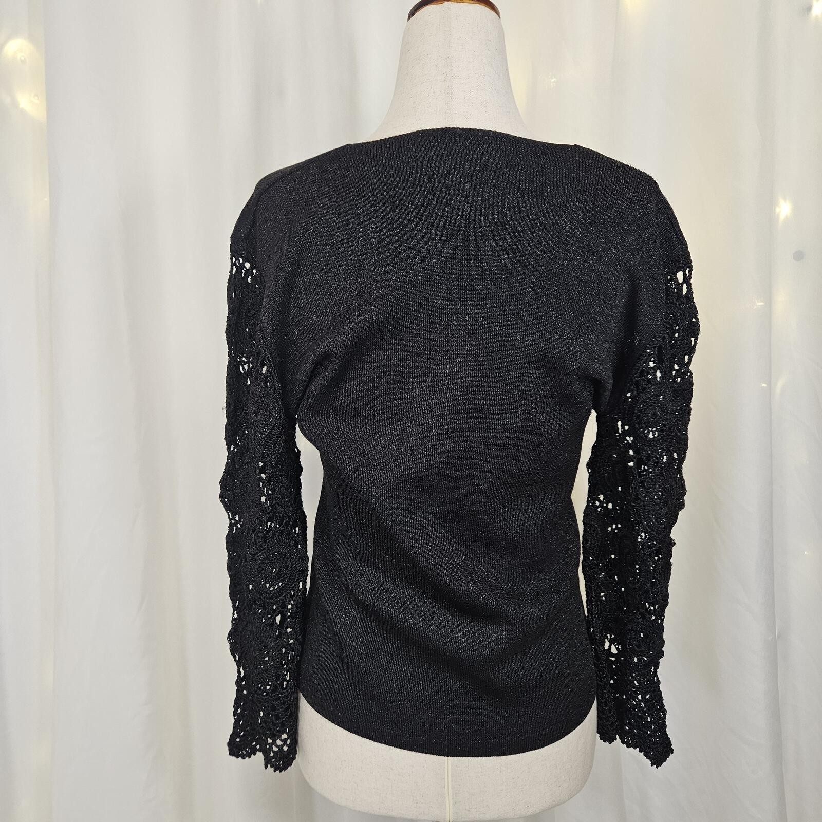 90s Vintage Joseph A black crotchet sleeve top size m