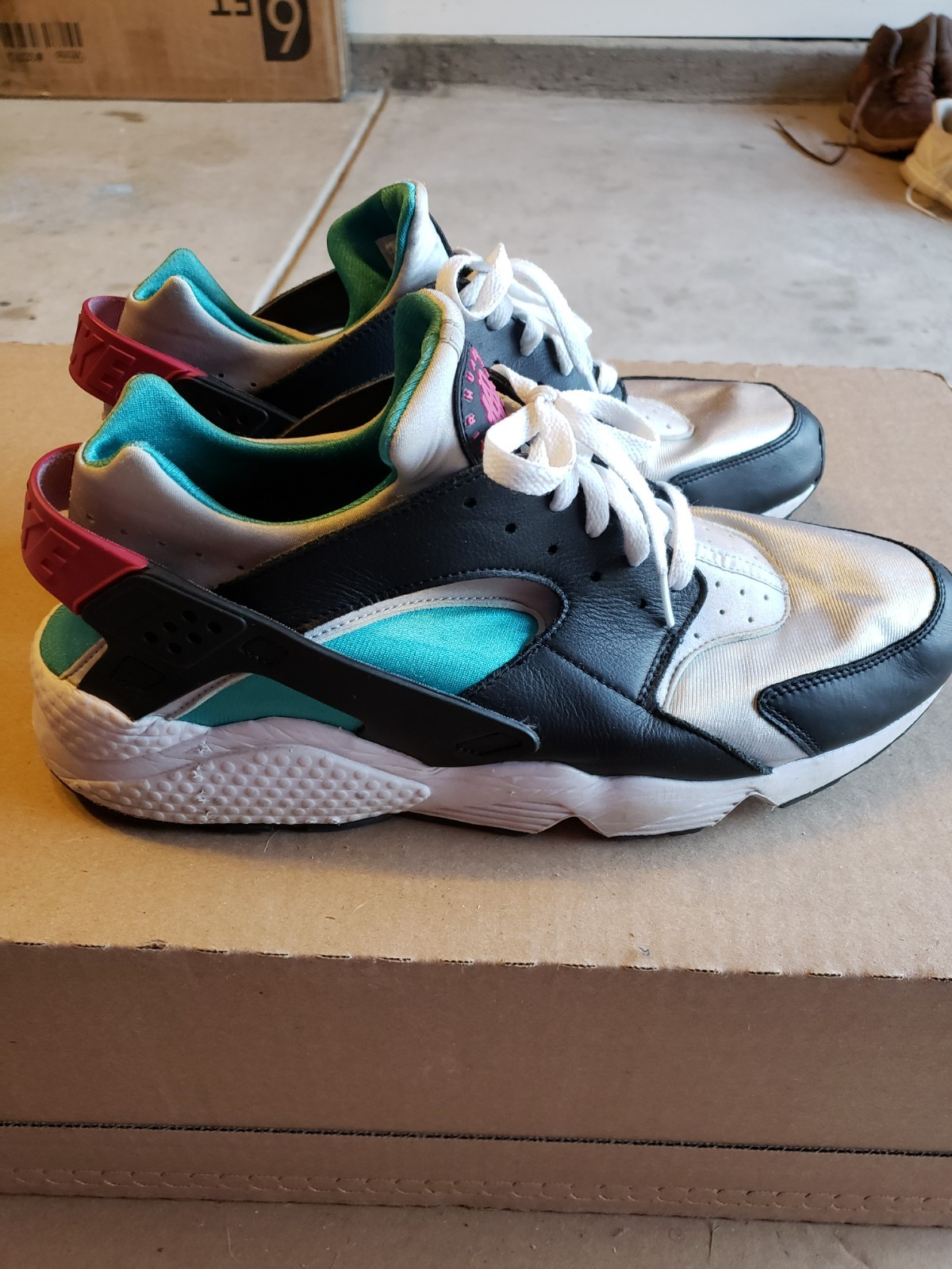 NIKE AIR HUARACHE Shoes Size 15 Mens White South Beach Basketball DD1068-004
