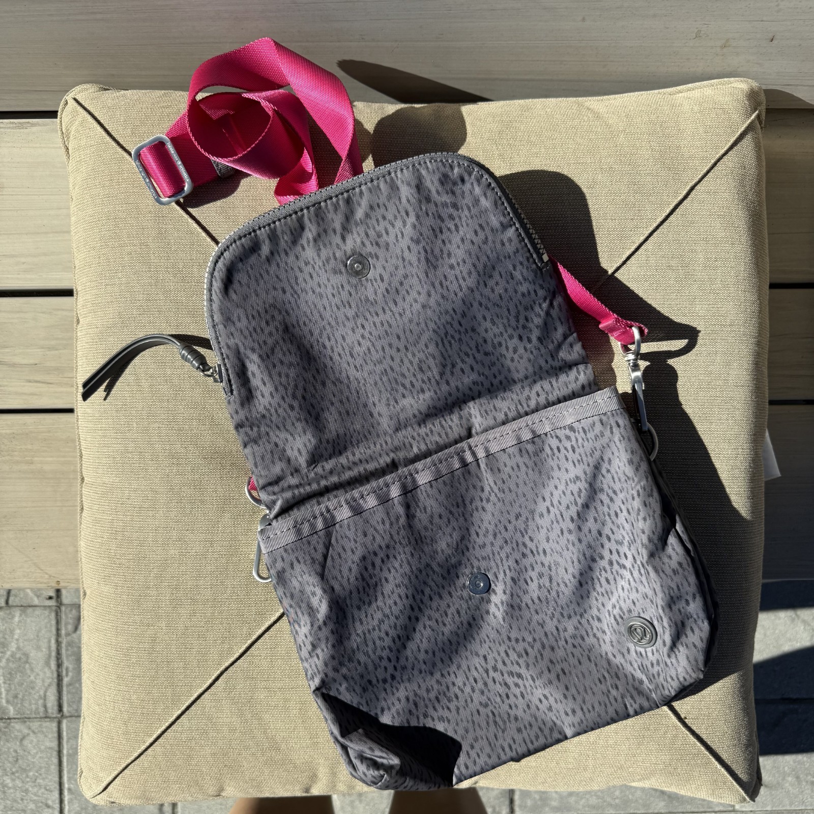 Lululemon Party Om Bag Dotted Dash Magenta Strap Festival Travel Purse Crossbody