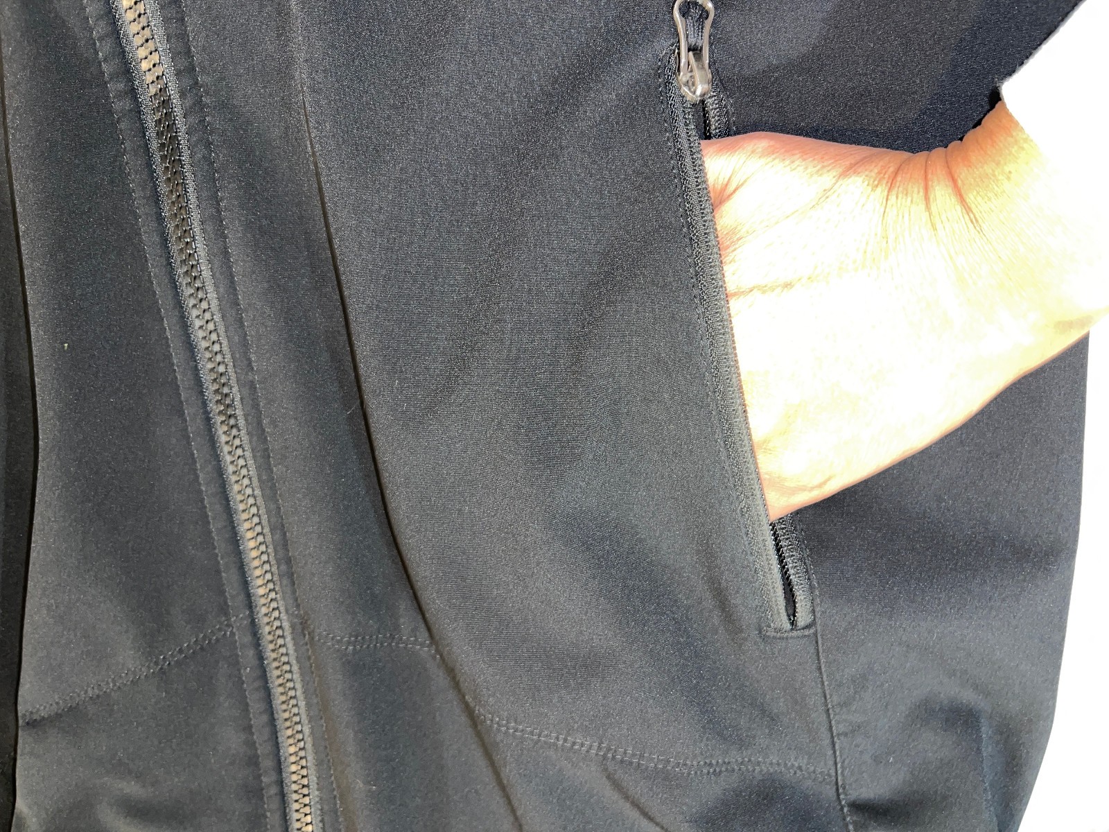EUC EDDIE BAUER POLY BLEND MOCK NECK ZIP POCKETS FULL ZIP BLACK JACKET MEDIUM
