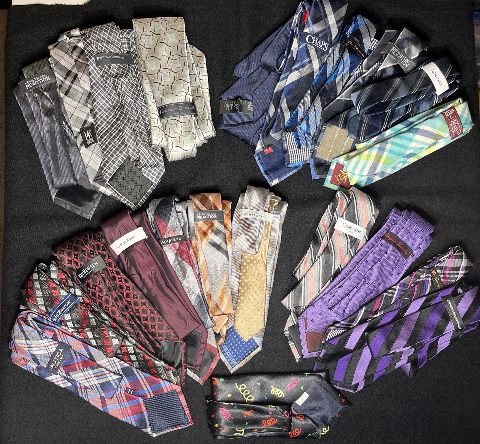 Lot of 22 Men’s Neckties Assorted Plaid Striped Geometric Holiday Dress Ties