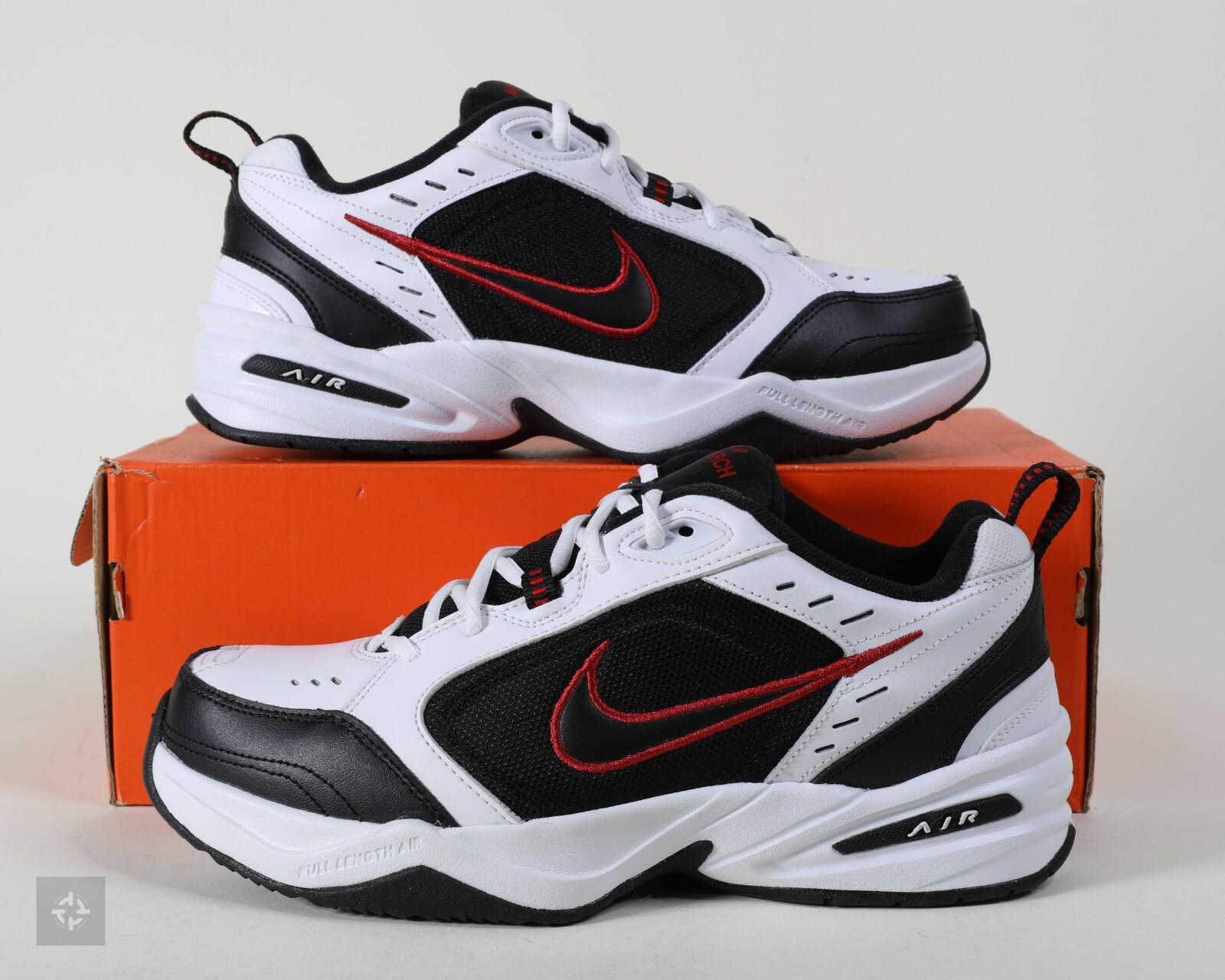 Nike Air Monarch IV White Red Black Walking Shoes Men’s Size 6-7 4E (416355-101)